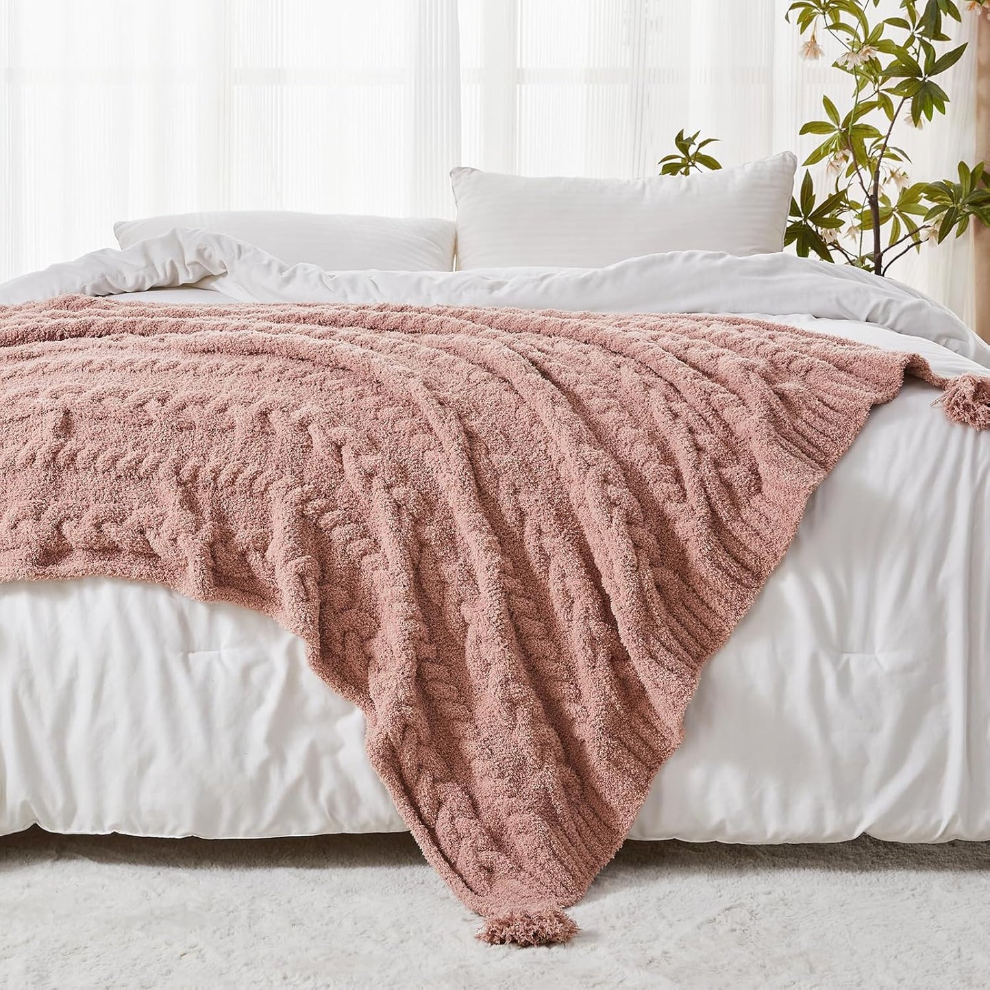 HORIMOTE HOME Chenille Chunky Knit Throw Blanket for Couch with Tassels, Soft Cozy Blanket for Sofa Chair Bed, Dusty Pink, 50"x 60"