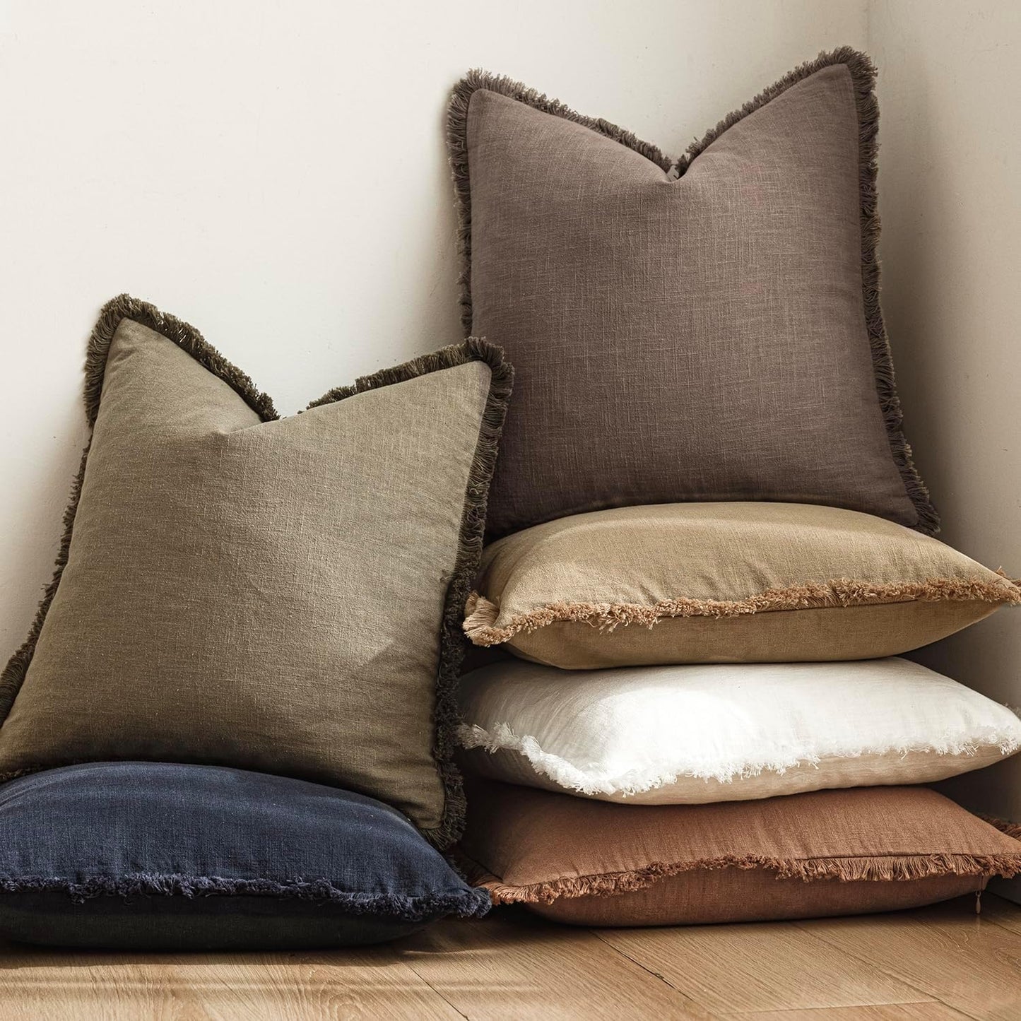 Foindtower Decorative Linen Fringe Throw Pillow Covers Cozy Boho Farmhouse Cushion Cover with Tassels Soft Accent Pillowcase for Chair Sofa Bed Living Room Home Decor, 22×22 Inch,1PC,Light Coffee