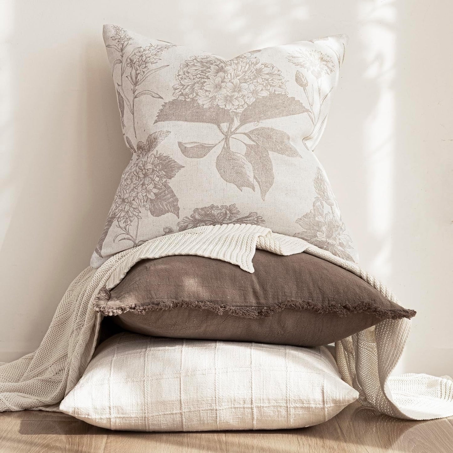 Foindtower Set of 2 Linen Floral Vintage Throw Pillow Covers Neutral Accent Print Decorative Cushion Covers Farmhouse Home Decor for Sofa Chair Couch Bedroom Living Room,18×18 Inch,Tan Beige