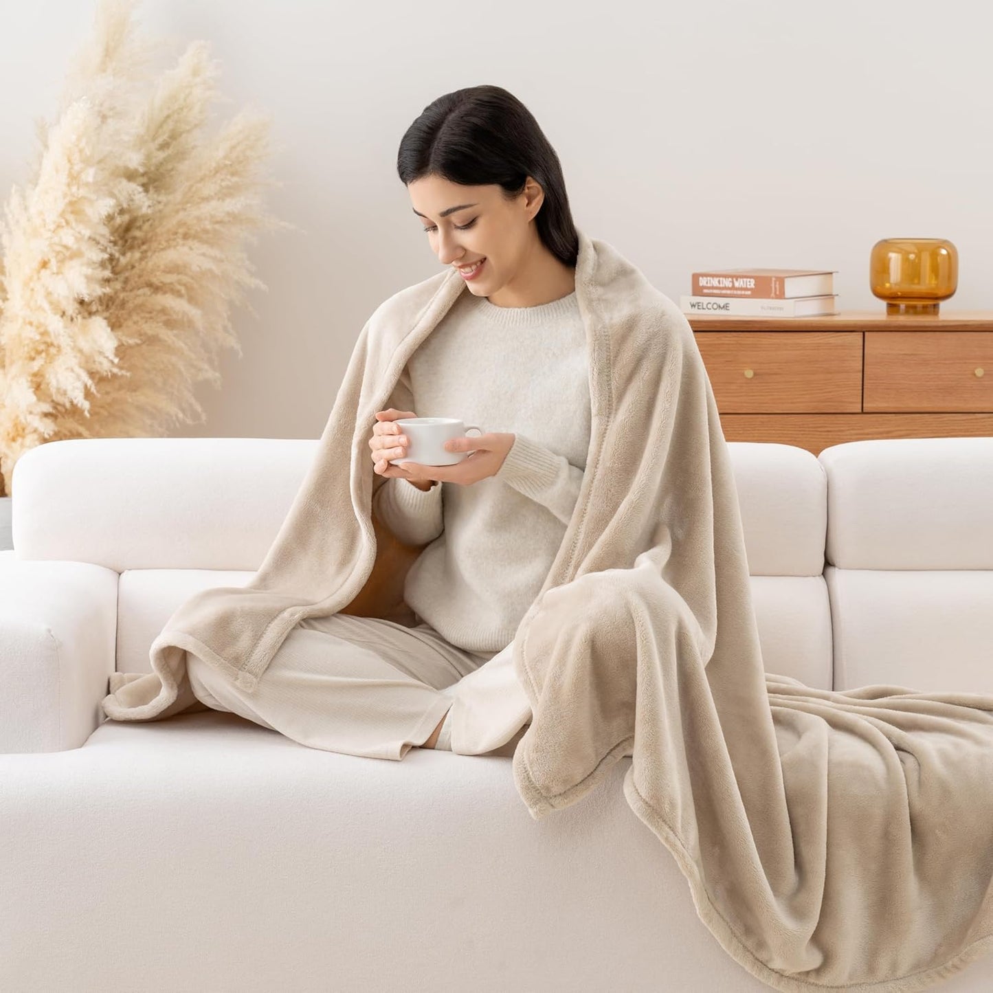 Luxury Fleece Warm Throw Blanket, Soft Lightweight Velvety Plush Throw for Couch and Bed, Cozy Comfy for All Seasons(Grain, 50×70 Inches)