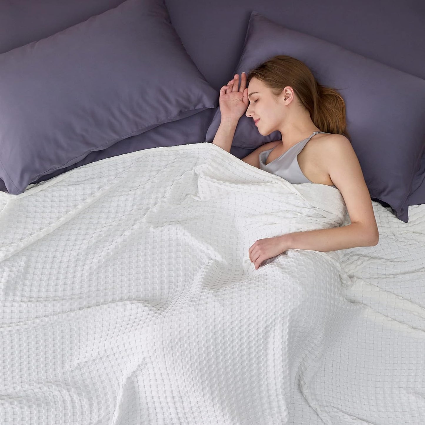 Bedsure Cooling Cotton Waffle Queen Size Blanket - Lightweight Breathable Blanket of Rayon Derived from Bamboo for Hot Sleepers, Luxury Throws for Bed, Couch and Sofa, Dark Green, 90x90 Inches