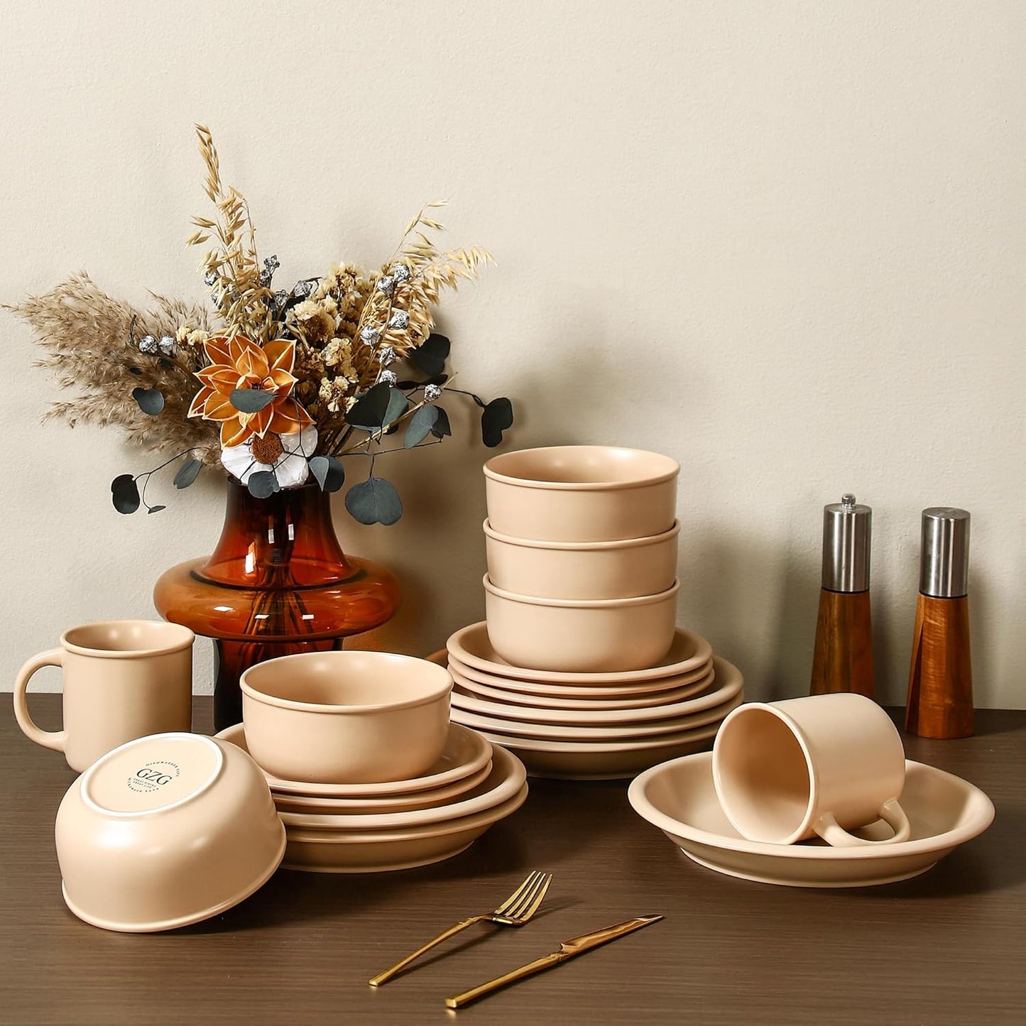 GZG 10.25-Inch Ceramic Dinner Plates Set of 4, Rustic Matte Glaze Terracotta Stoneware Plates for Main Course & Everyday Meals, Microwave & Dishwasher Safe(Warm Sand)