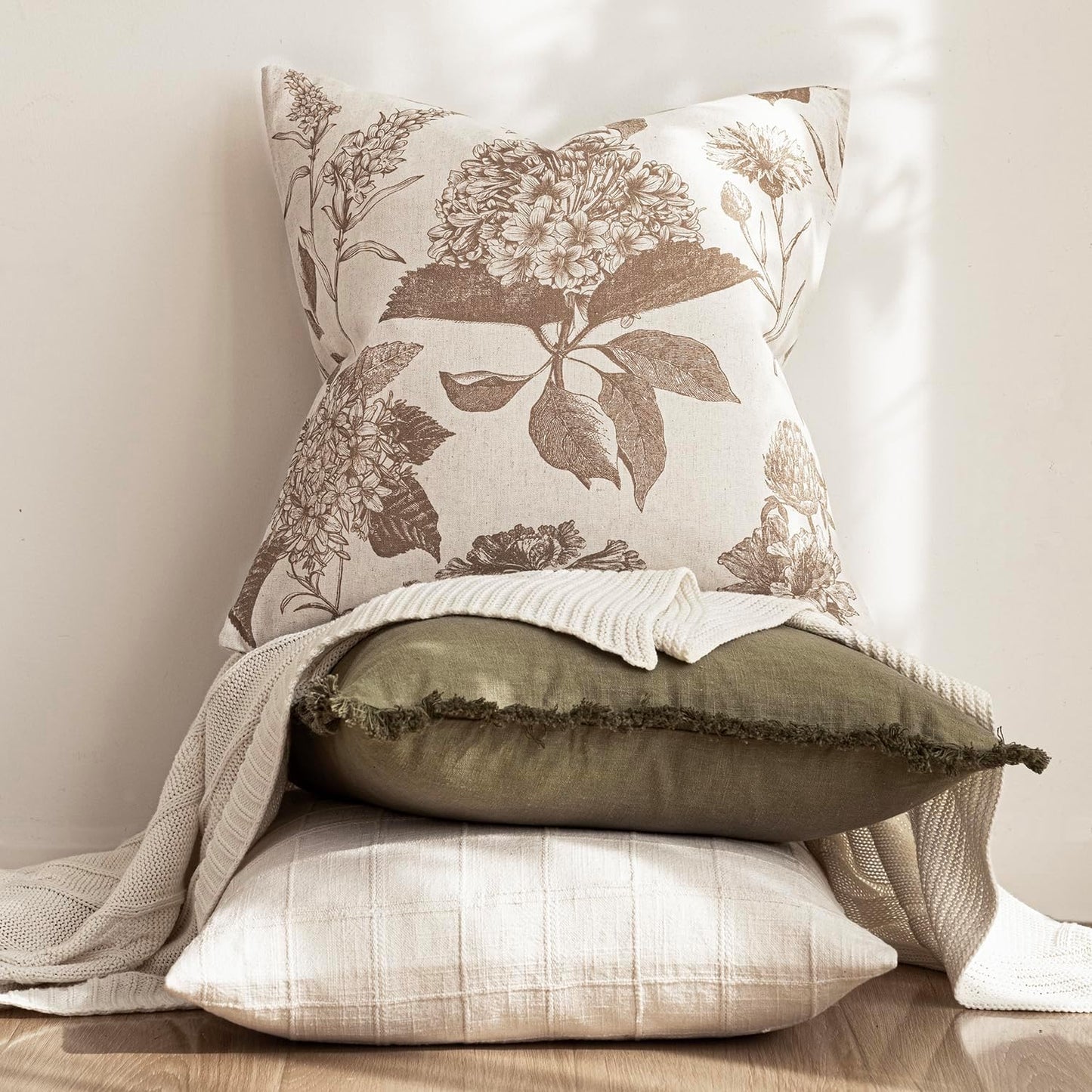 Foindtower Set of 2 Linen Floral Throw Pillow Covers Neutral Vintage Print Decorative Cushion Covers Farmhouse Boho Home Decor for Sofa Chair Couch Bedroom Living Room,22×22 Inch,Light Brown