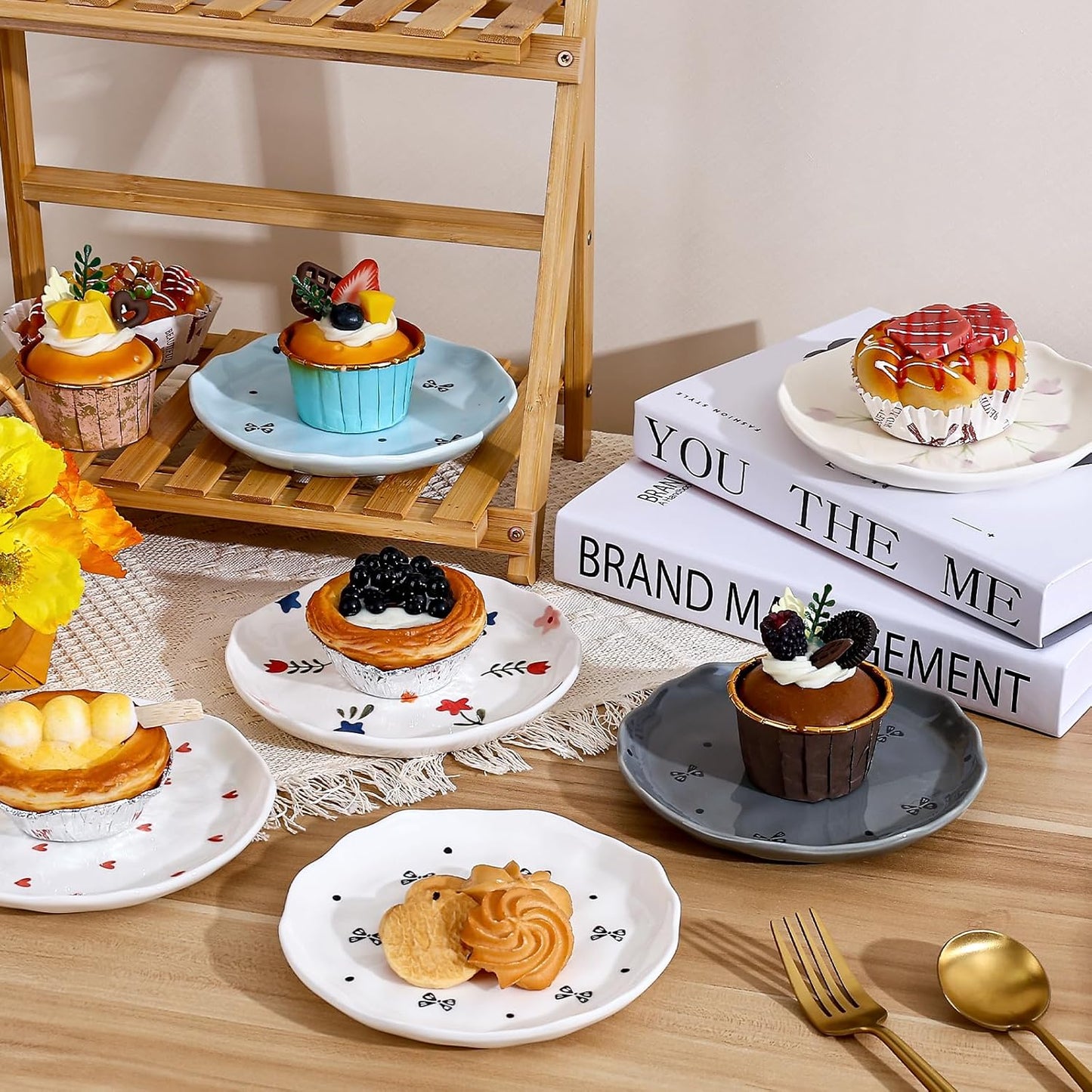 Koythin Ceramic Dessert Plates, Cute Fruits Dinner Plate, Creative Plates Design, Printed Flowers Dinnerware for Office and Home, Kitchen Plates for Desserts (Black Small Bow)