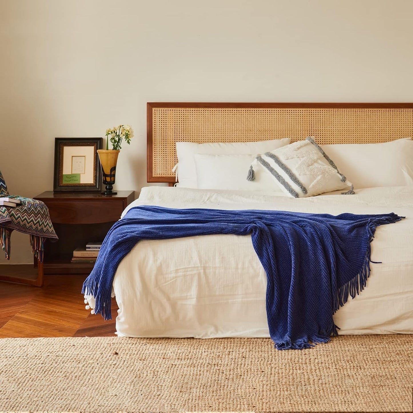 lifein Throw Blanket for Couch, Soft Boho Decor Bed Throw,Cozy Blue Chenille Knitted Small Farmhouse Lightweight Throw (Blue,60 * 80")