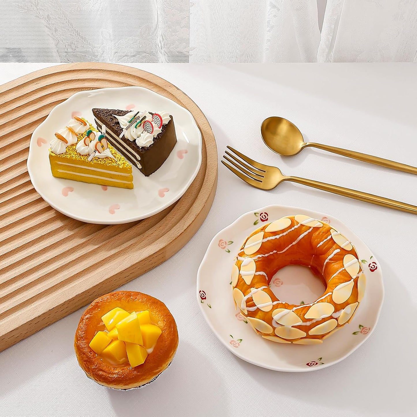 Koythin Ceramic Dessert Plates, Cute Fruits Dinner Plate, Printed Flowers Dinnerware for Office and Home, Kitchen Plates for Desserts (Red Rose Fragmented Flowers)