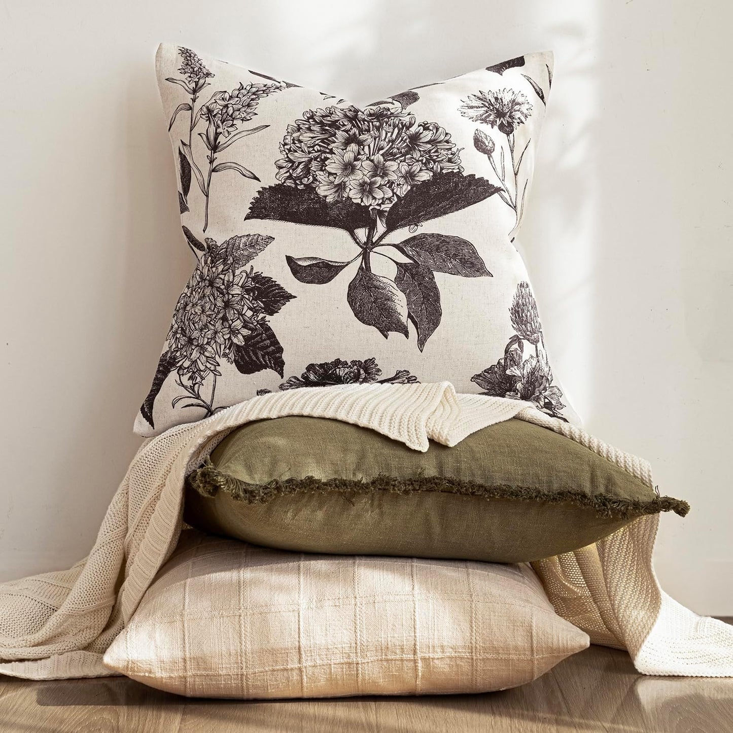 Foindtower Set of 2 Linen Floral Vintage Throw Pillow Covers Neutral Accent Print Decorative Cushion Covers Farmhouse Boho Home Decor for Sofa Chair Couch Bedroom Living Room,18×18 Inch,Black