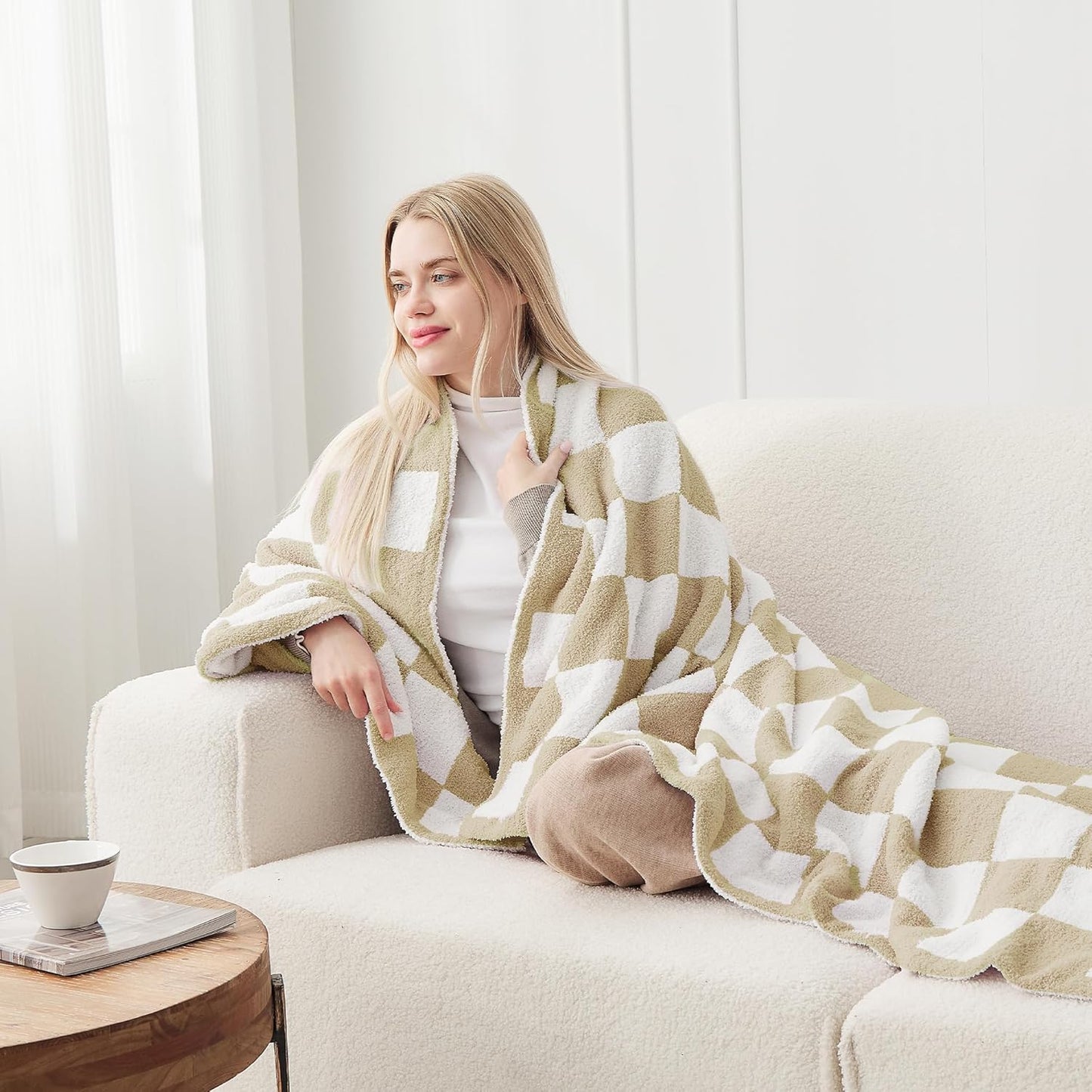 JOOJA Soft Cozy Checkerboard Beige Knit Throw Blanket for Couch Plaid Checkered 50x60 in