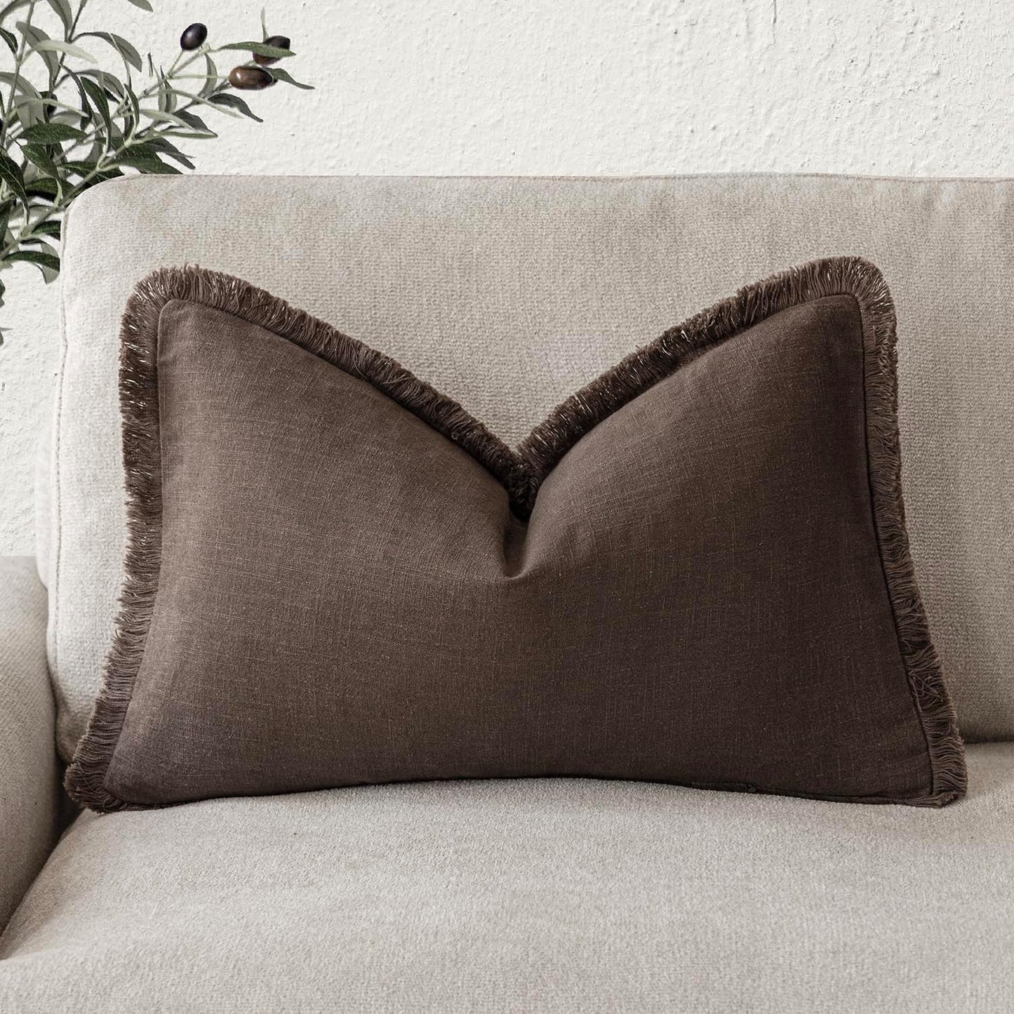 Foindtower Decorative Linen Fringe Lumbar Throw Pillow Covers Cozy Boho Farmhouse Cushion Cover with Tassel Soft Accent Pillowcase for Sofa Bed Living Room Home Decor, 12×20 Inch, 1PC,Reddish Brown