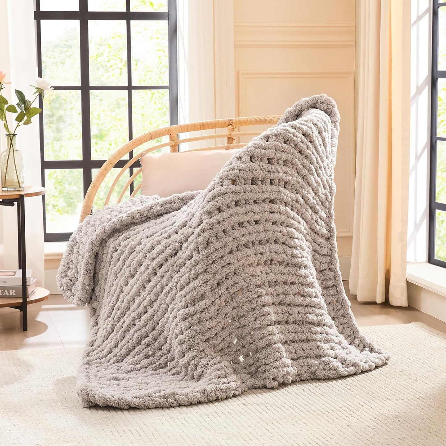 L'AGRATY Chunky Knit Blanket Throw - Soft Chenille Yarn Throw Blanket 40x50： Handmade Thick Cable Knit Crochet Blanke - Large Knit Blanket Chunky Rope Knot Throw Blanket for Couch Sofa Bed Home Decor