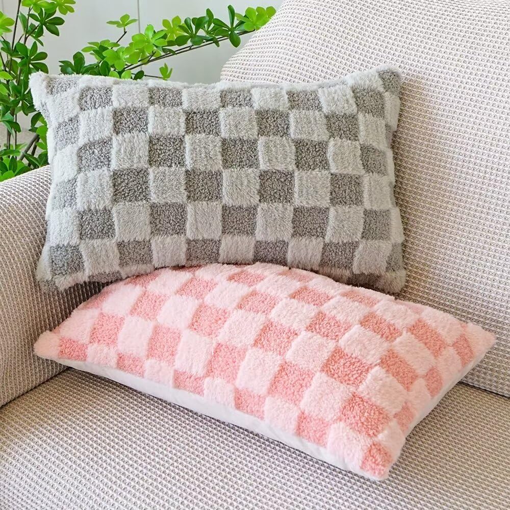 Faux Fur Plush Decorative Throw Pillow Covers 18x18 Square Checkered Soft Faux Fur Pillow Covers for Couch Christmas Set of 2 Pink-Z x2