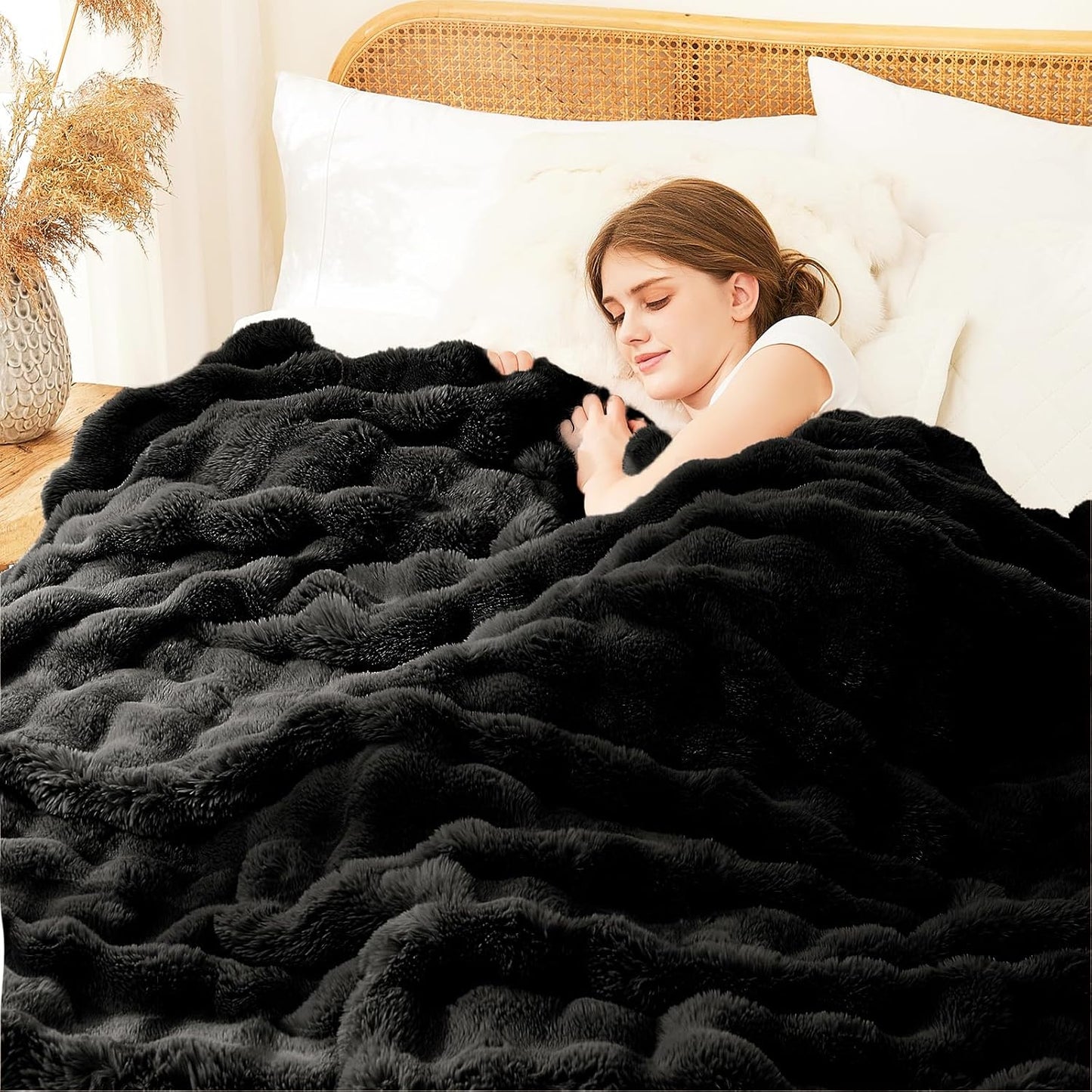 L'AGRATY Faux Rabbit Fur Blanket: 90" x 90" Queen Luxury Soft Fluffy Thick Fur Throw Blanket for Couch Bed Sofa - Cozy Plush Bubble Blankets for Winter: Flannel Fleece Decorative Blanket(Black)