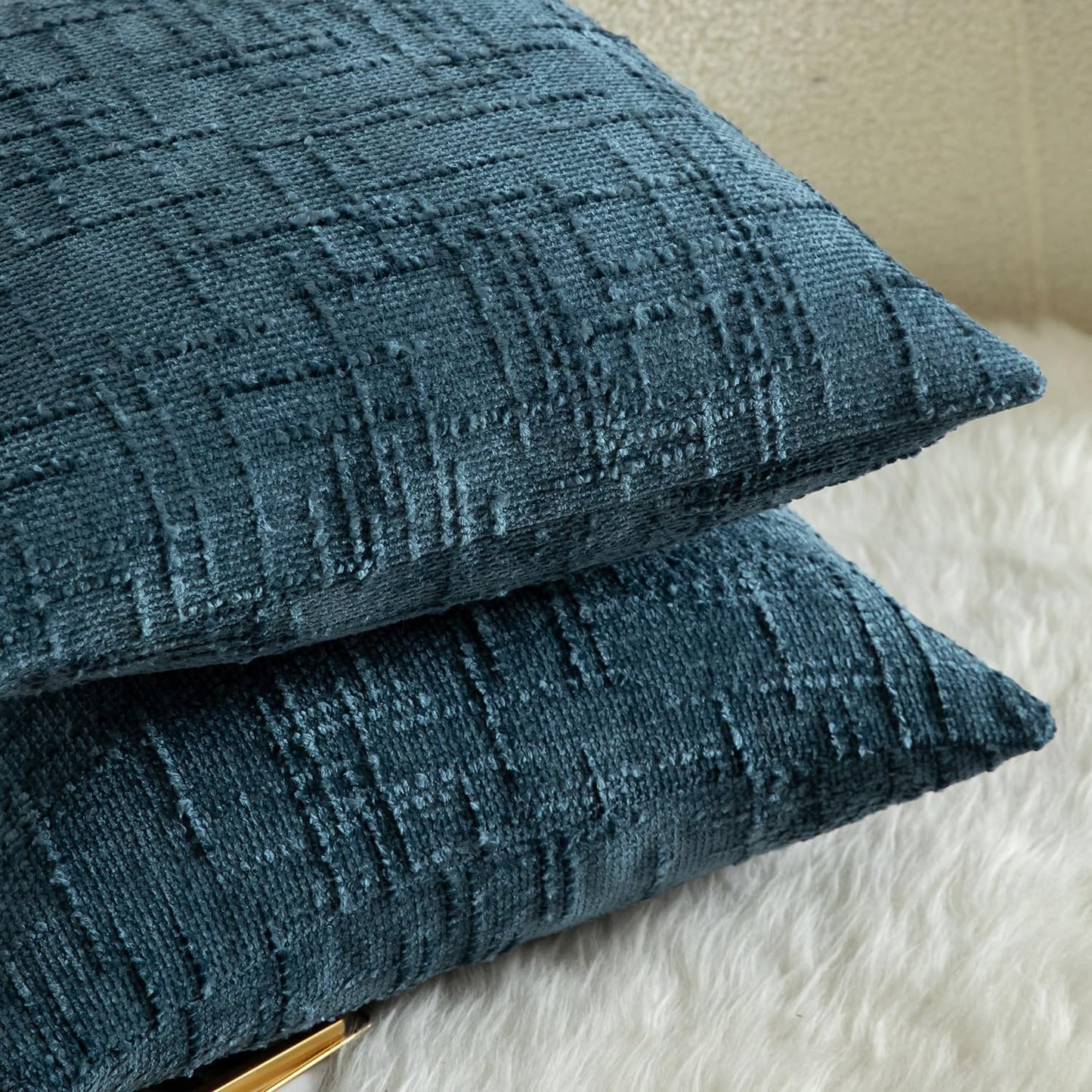 MANDIOO Pack of 2 Soft Chenille Textured Throw Pillow Covers Lumbar Accent Solid Decorative Cushion Cover Cozy Farmhouse Pillow Case for Couch Sofa Bed Living Room 16x24 Inch Navy Blue