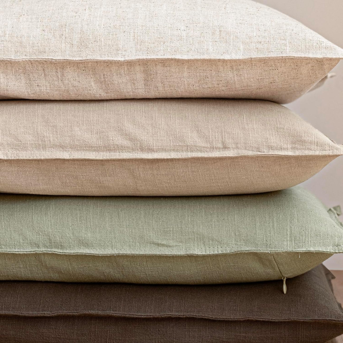 Foindtower Pack of 2, Decorative Linen Solid Throw Pillow Covers Soft Accent Cushion Case Boho Farmhouse Pillowcase for Chair Couch Sofa Bedroom Living Room Home Decor 16 x 16 Inch Light Sage Green