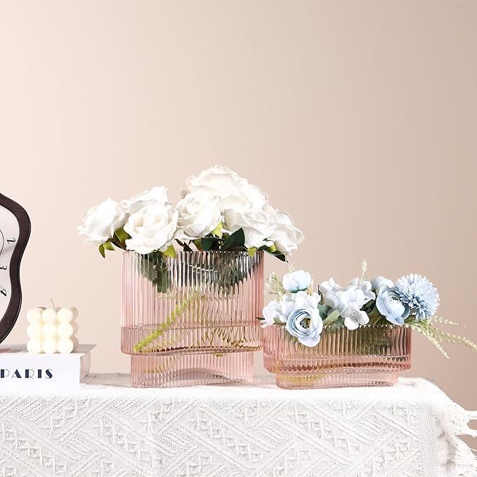 Short Glass Vases, Set of 2 Pink Glass Vases for Tulips, Ribbed Vase for Flowers, Modern Small Vase for Living Room, Dining Room, Bathroom, Desk, Shelf, Wedding, Office