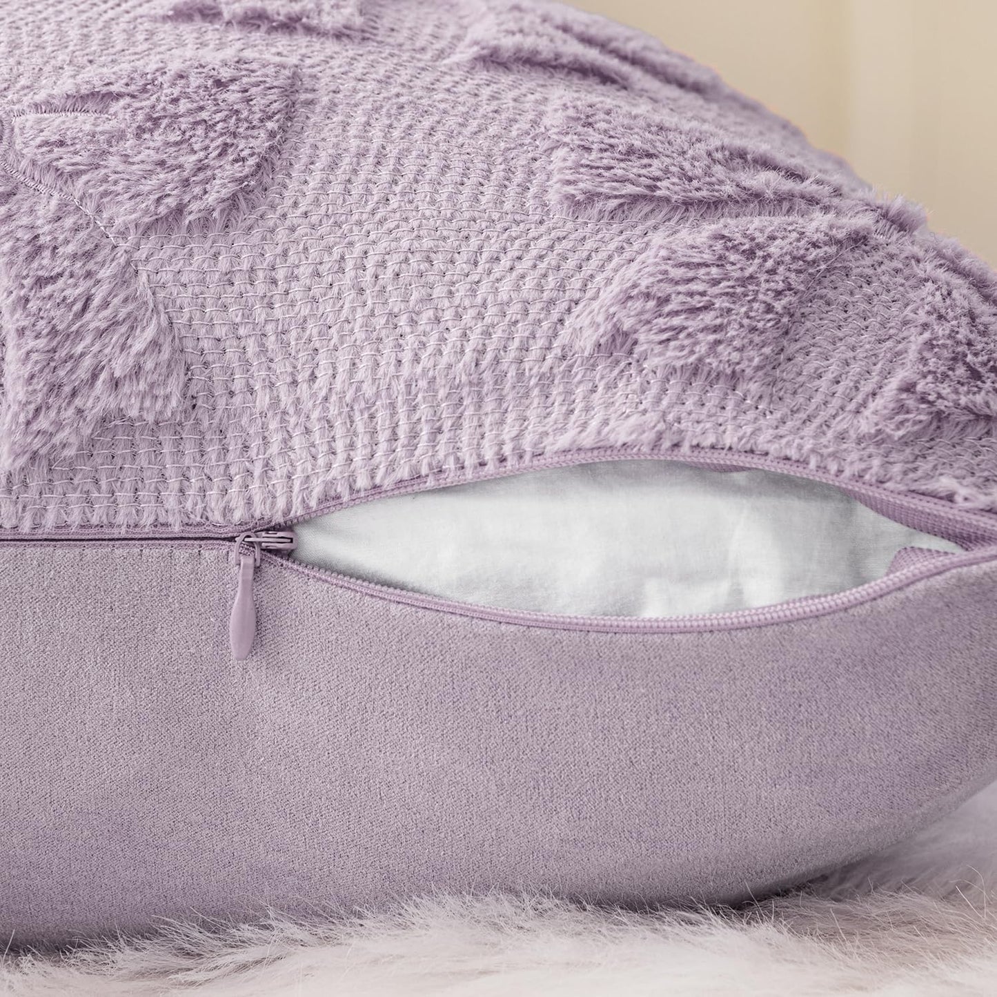 MIULEE Light Purple Bow Pillow Covers Coquette Room Decor Aesthetic Set of 2 Decorative Cute Girl Throw Pillow Soft Plush Faux Pillowcase for Girl Bed Couch Sofa,18x18 Inch