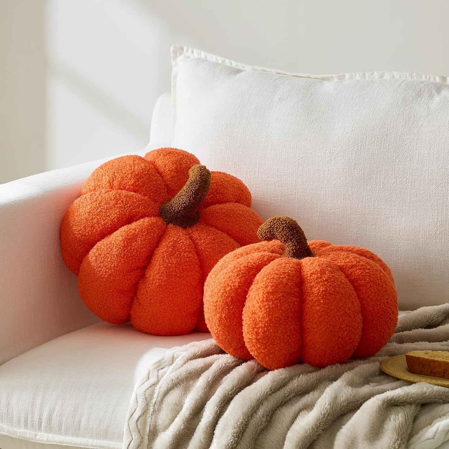 GIGIZAZA Halloween Throw Pillows Pack of 2,Cute Pumpkin Fluffy Throw Pillows Decorative Fall Thanksgiving Aesthetic Pillows Gifts Plush Pumpkin Room Decor Cushions Pillow 12&14 Inches