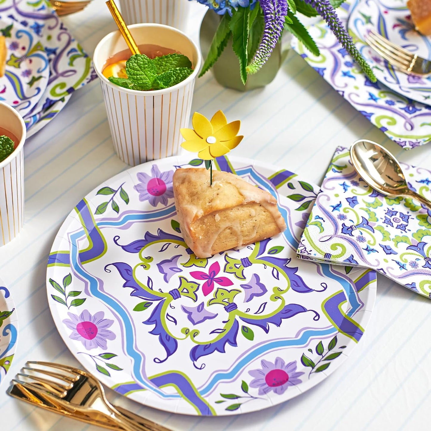 Coterie New English Garden Plates (Set of 10 Large Floral Plates) - Garden Party Plates with Floral Design for Bridal Party, Birthday Party, Baby Shower, Tea Party, More - 9.25" Floral Paper Plates