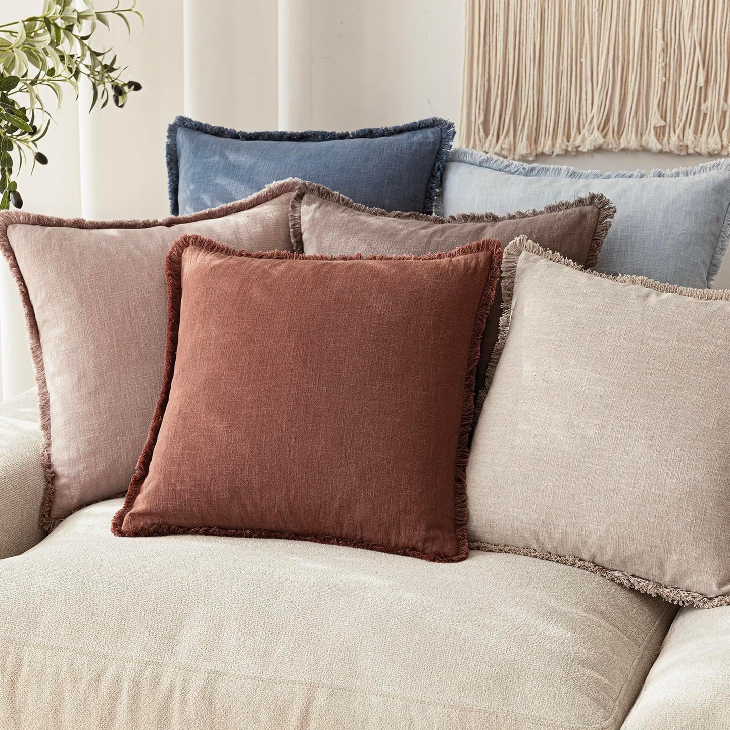 Foindtower Decorative Linen Fringe Throw Pillow Covers Cozy Boho Farmhouse Cushion Cover with Tassels Soft Accent Pillowcase for Chair Sofa Bed Living Room Home Decor, 16×16 Inch,1PC,Rust Red