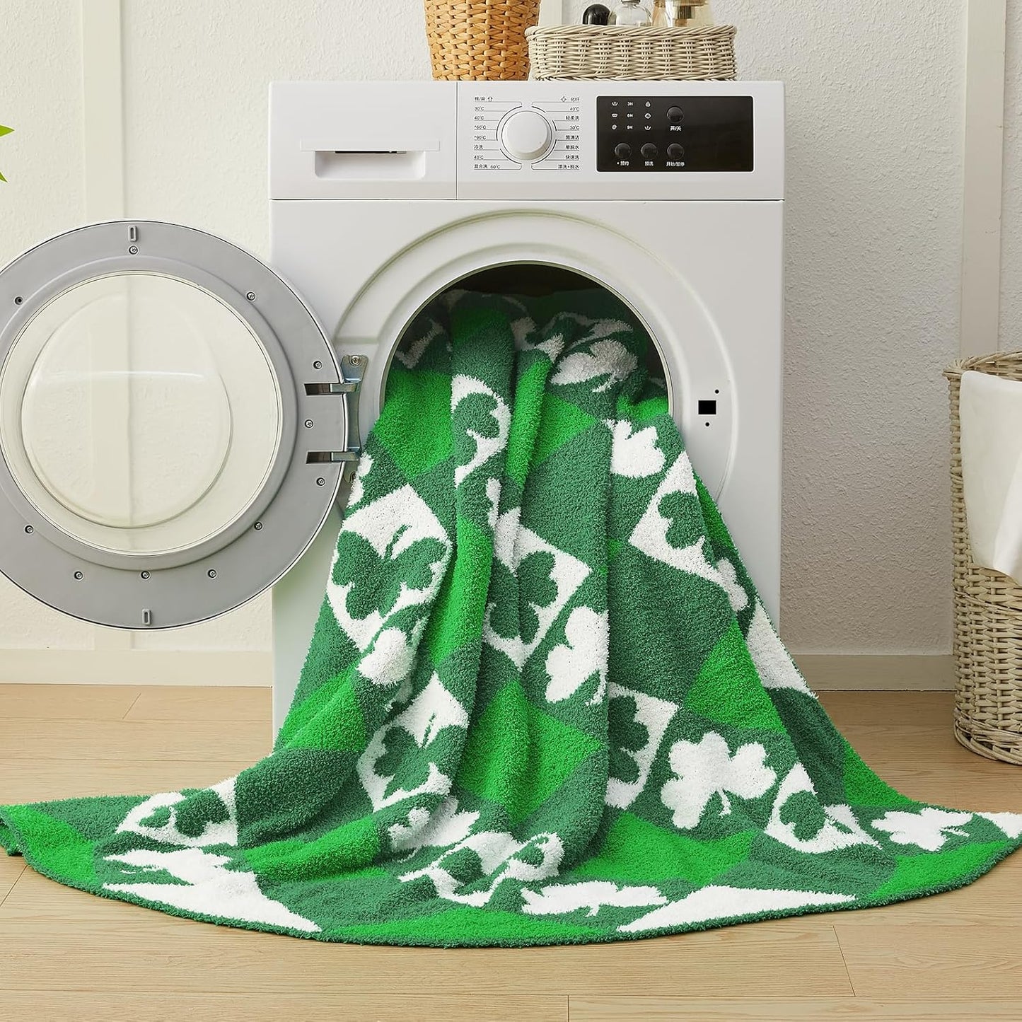 CYMULA St. Patrick's Day Knit Throw Blanket - Super Soft Lightweight Plush Shamrock Clover Blanket for Couch, Bed, Sofa, 50 x 60 Inches, Irish Green