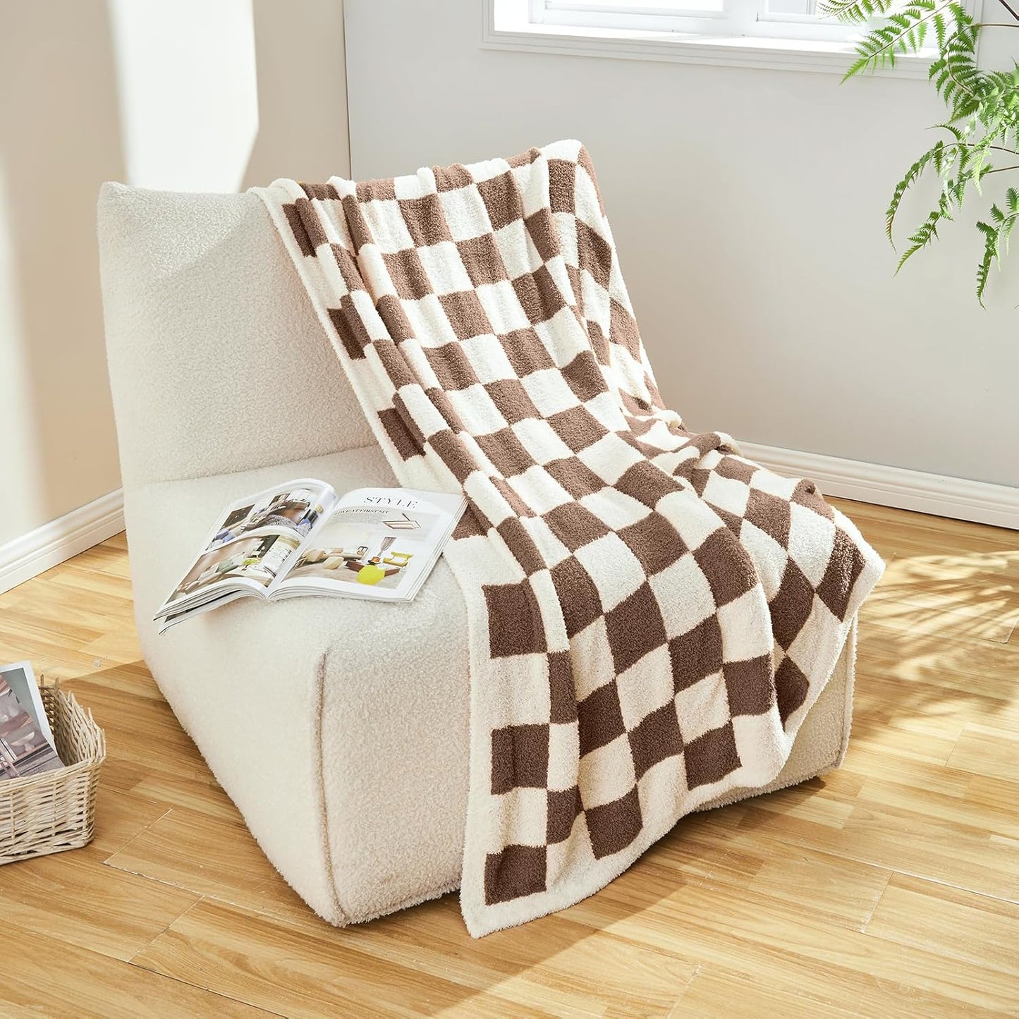 CozeCube Super Soft Fullfy Microfiber Reversible Knitted Blankets, Warm Cozy Fuzzy Plush Throw, Dark Brown and White Checkered Throw Blanket for Couch Bed Sofa, 50" x 60"