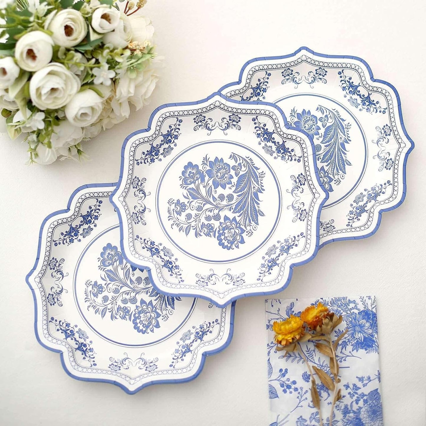 Efavormart 25 Pack | 8" White/Blue Chinoiserie Floral Print Paper Dessert Plates With Scalloped Rims, Disposable Salad Appetizer Plates - 300 GSM