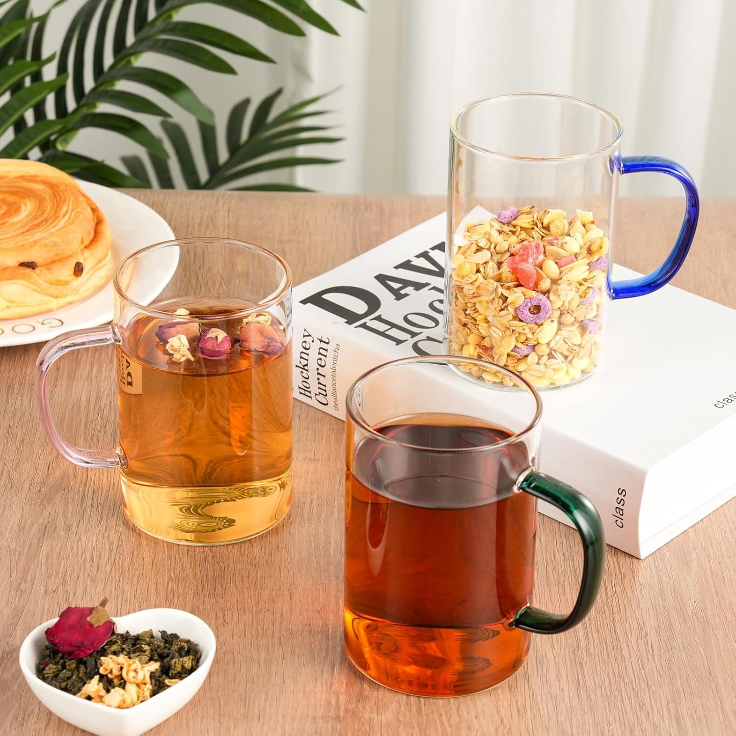 Glass Tea Cups Set of 4, Clear Borosilicate Glass Teacups with Handle for Tealover, Dishwasher & Microwave Safe Large Coffee Mugs for Espresso Cappuccino Latte Juice, 17OZ/500ML