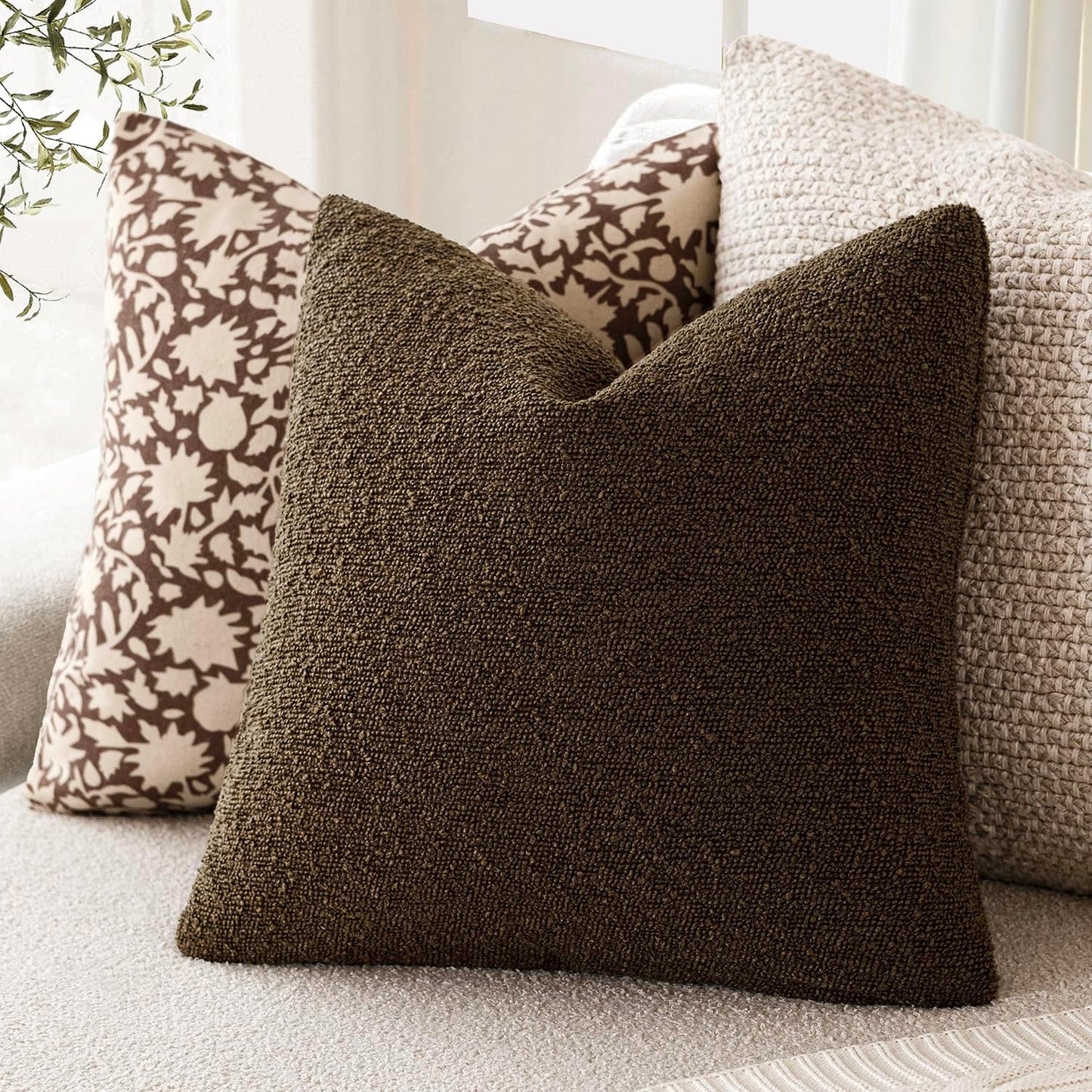 Foindtower Decorative Textured Boucle Throw Pillow Covers Accent Solid Pillow Cases Neutral Soft Cozy Couch Cushion Case for Chair Sofa Bedroom Living Room Home Decor 20x20 Inch,1PC,Chocolate