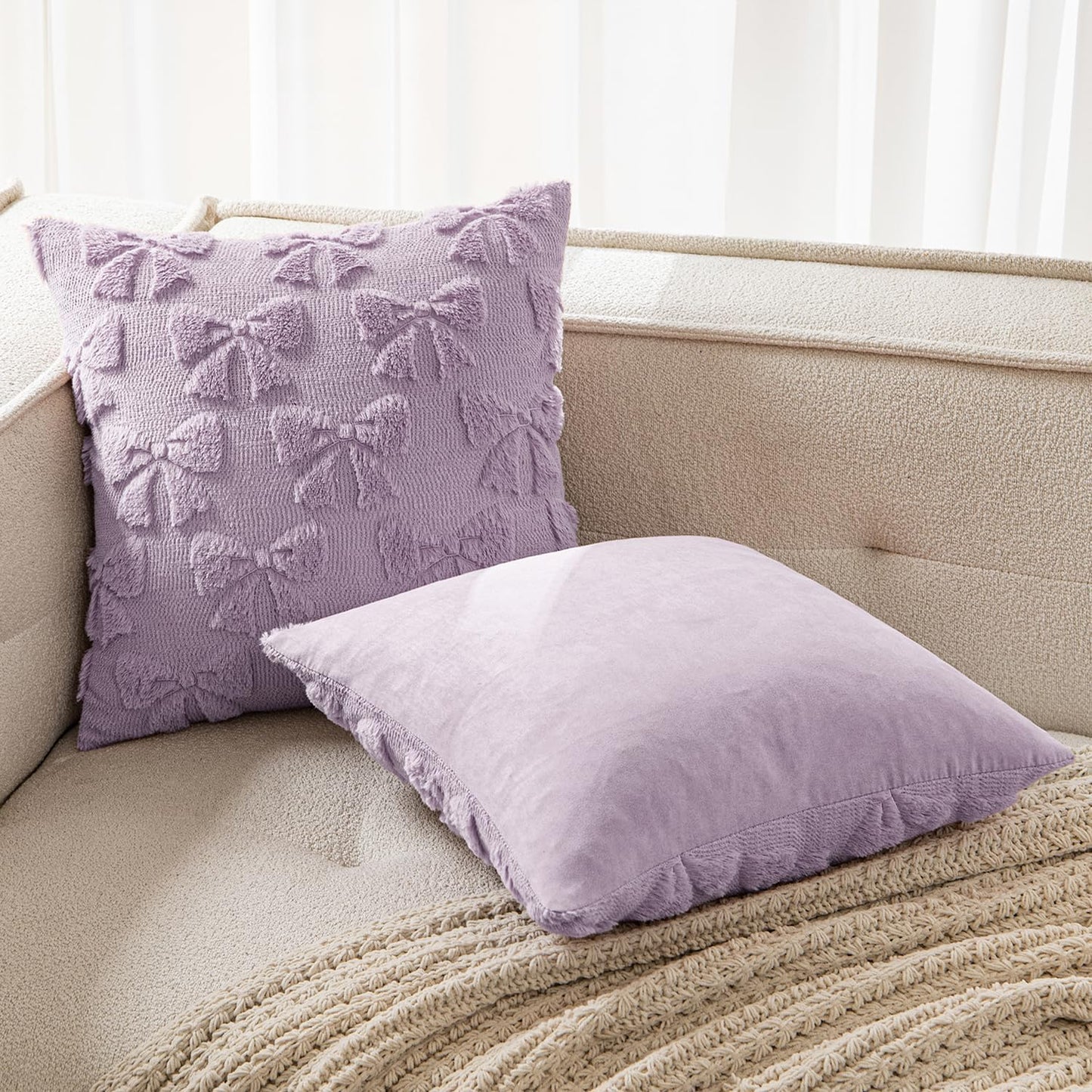 MIULEE Light Purple Bow Pillow Covers Coquette Room Decor Aesthetic Set of 2 Decorative Cute Girl Throw Pillow Soft Plush Faux Pillowcase for Girl Bed Couch Sofa,18x18 Inch