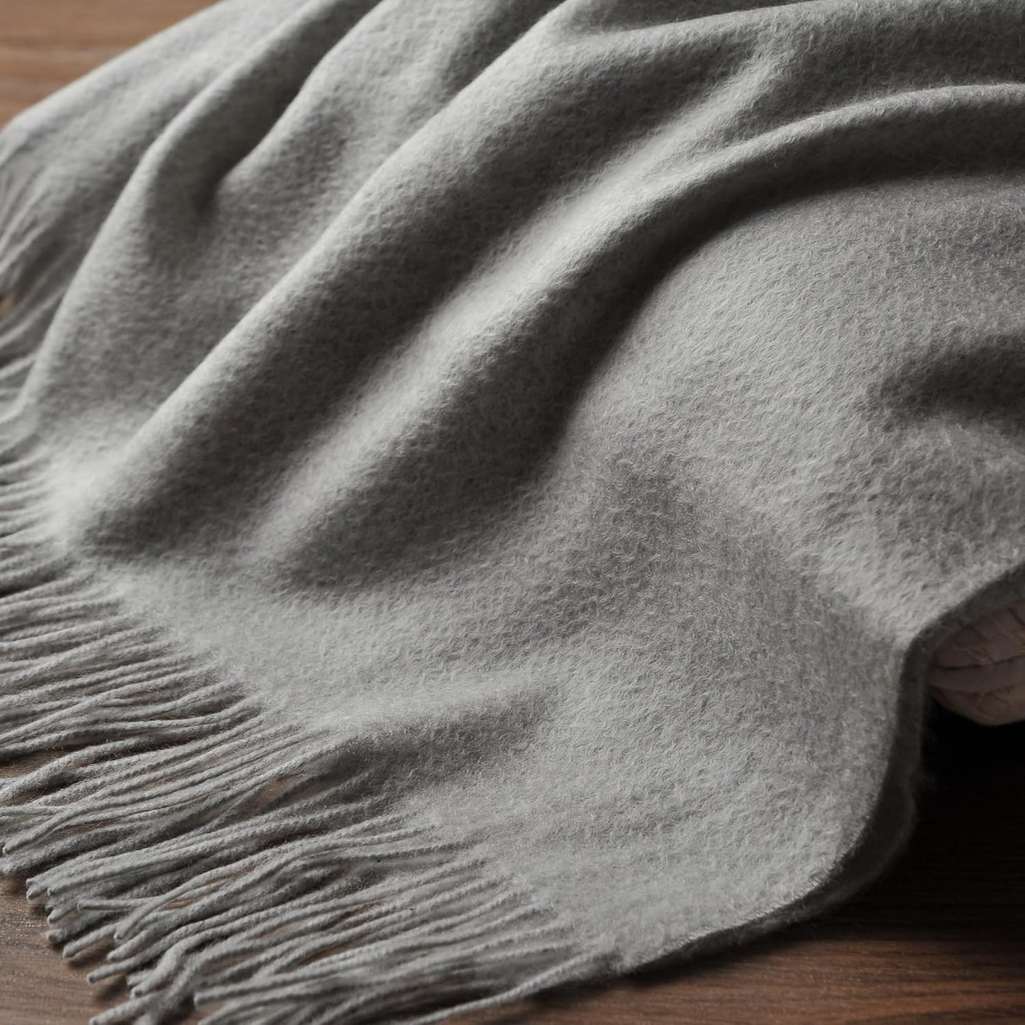 EP Mode 100% Pure Cashmere Throw Blanket for Sofa, Classic Design with Gift Box (Lt. Heather Grey)