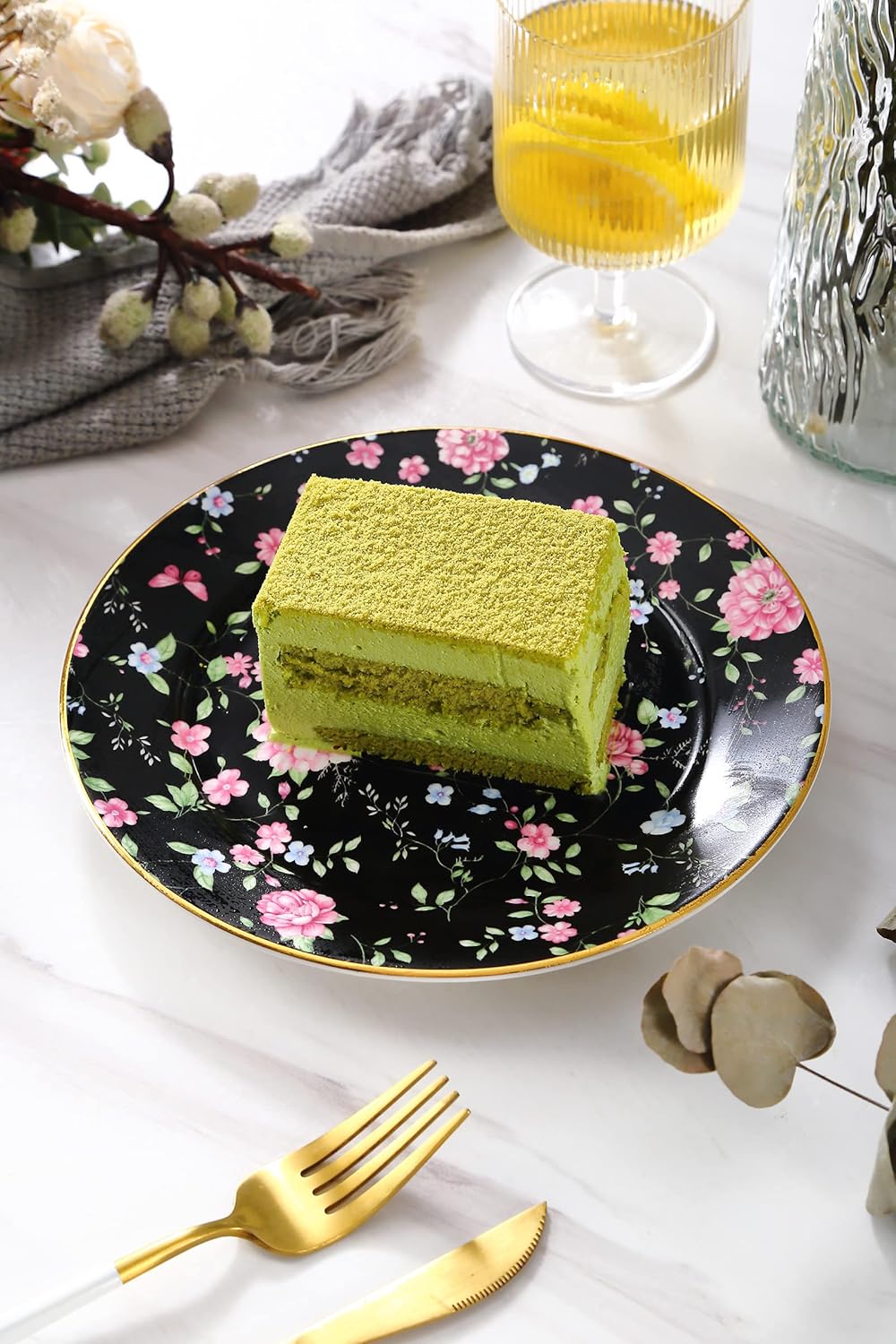 Floral Dessert Plates, Set of 6-8 Inch Ceramic Appetizer Plates with Gold Trim, Vintage Floral Design for Salad, Tea Party & Dinner