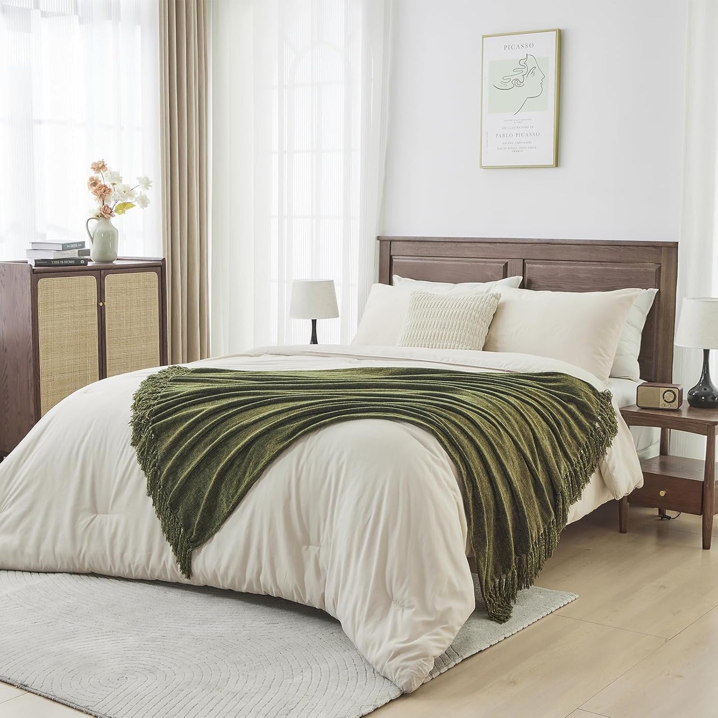 CozeCube Chenille Throw Blanket for Couch, Cozy Plush Fuzzy Decorative Olive Green Blanket with Fringe Tassels, Lightweight Throws for Bed Sofa Gift Home Decor, 50"X60"