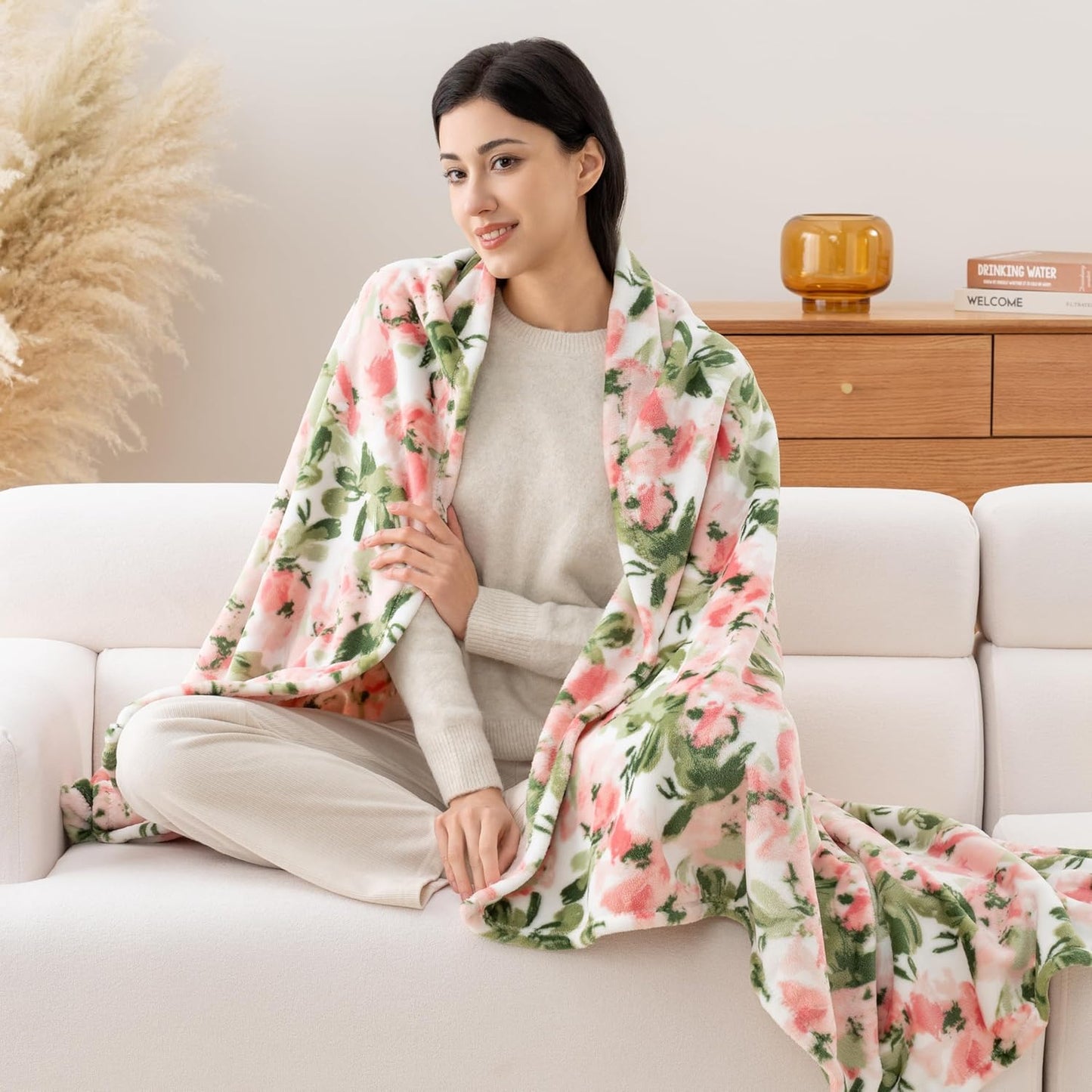 Luxury Printed Fleece Warm Throw Blanket, Soft Lightweight Velvety Plush Throw for Couch and Bed, Cozy Comfy for All Seasons(Ivory Pink Flowers, 50×70 Inches)