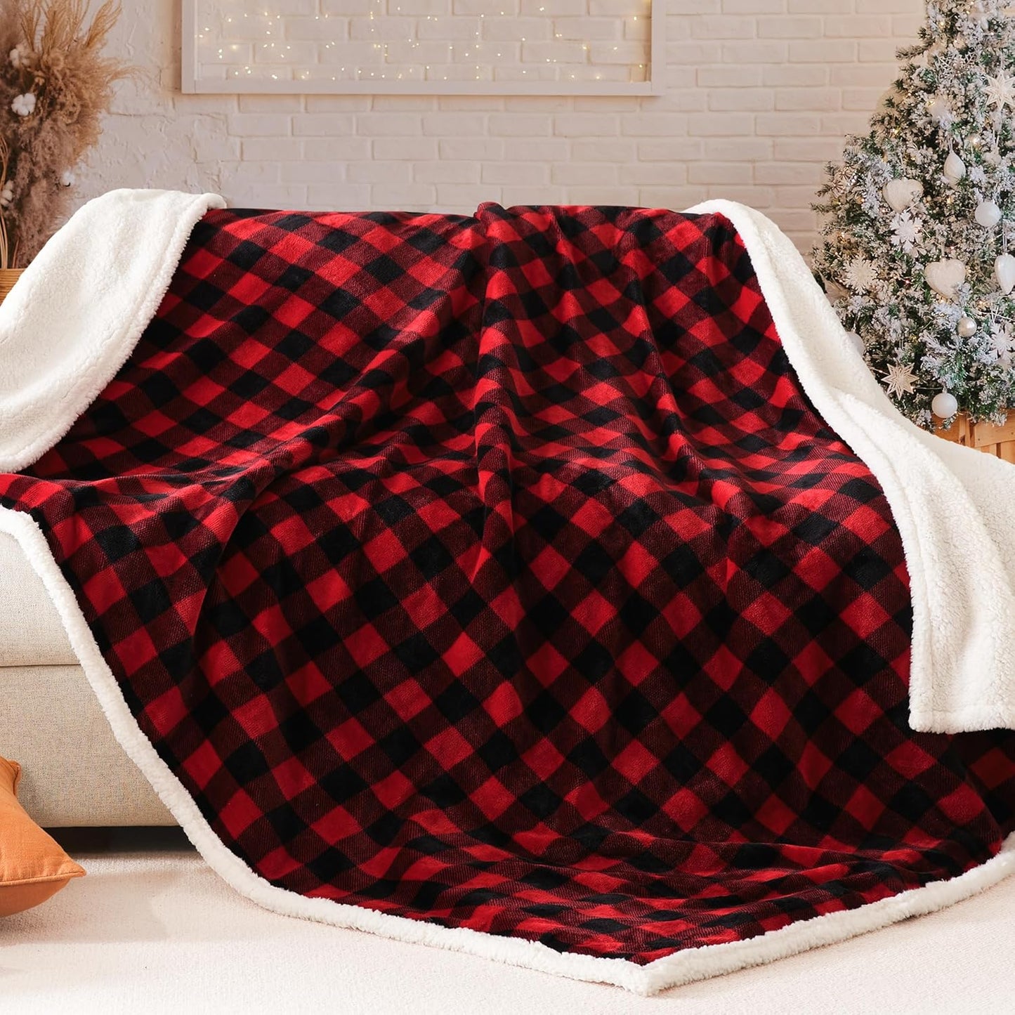 BEAUTEX Christmas Sherpa Fleece Throw Blanket, Super Soft Warm Buffalo Plaid Plush Blankets and Throws, Warm Winter Cozy Fuzzy Blanket for Couch Sofa Bed (Red, 50" x 60")