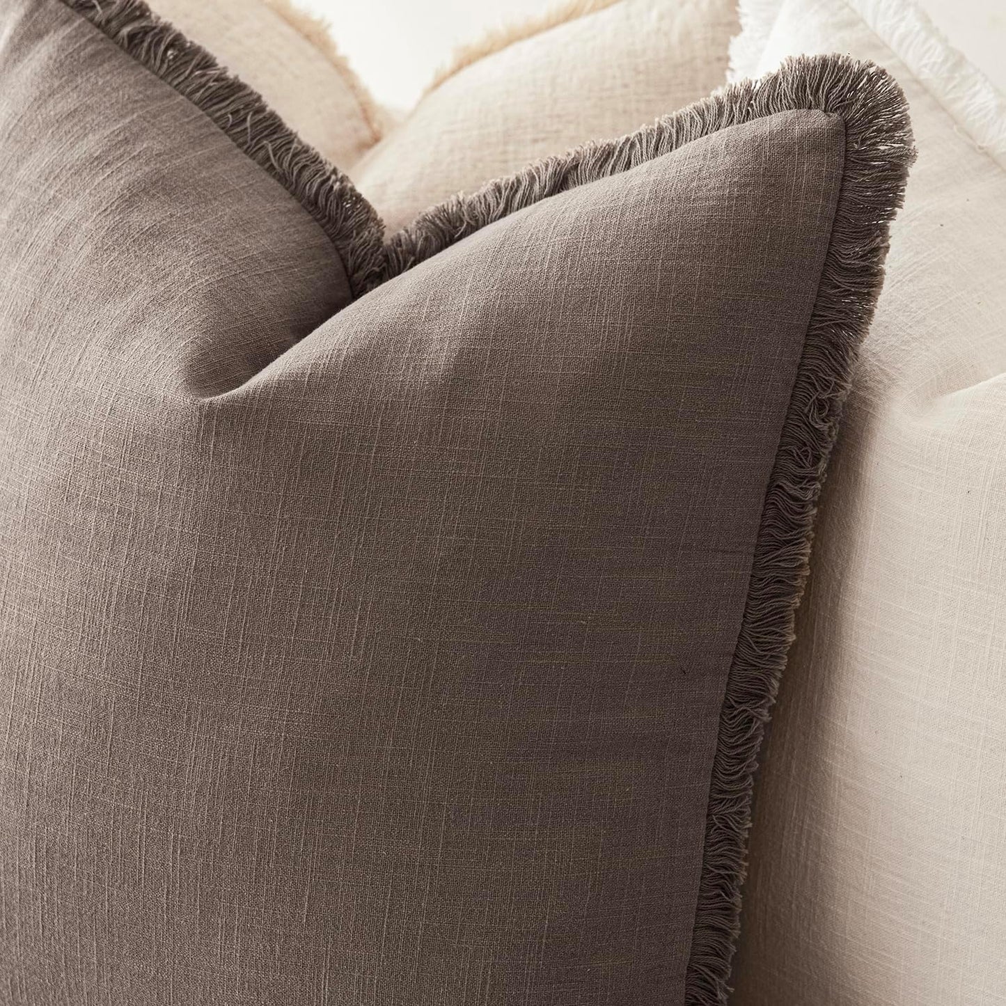 Foindtower Decorative Linen Fringe Throw Pillow Covers Cozy Boho Farmhouse Cushion Cover with Tassels Soft Accent Pillowcase for Chair Sofa Bed Living Room Home Decor, 22×22 Inch,1PC,Light Coffee