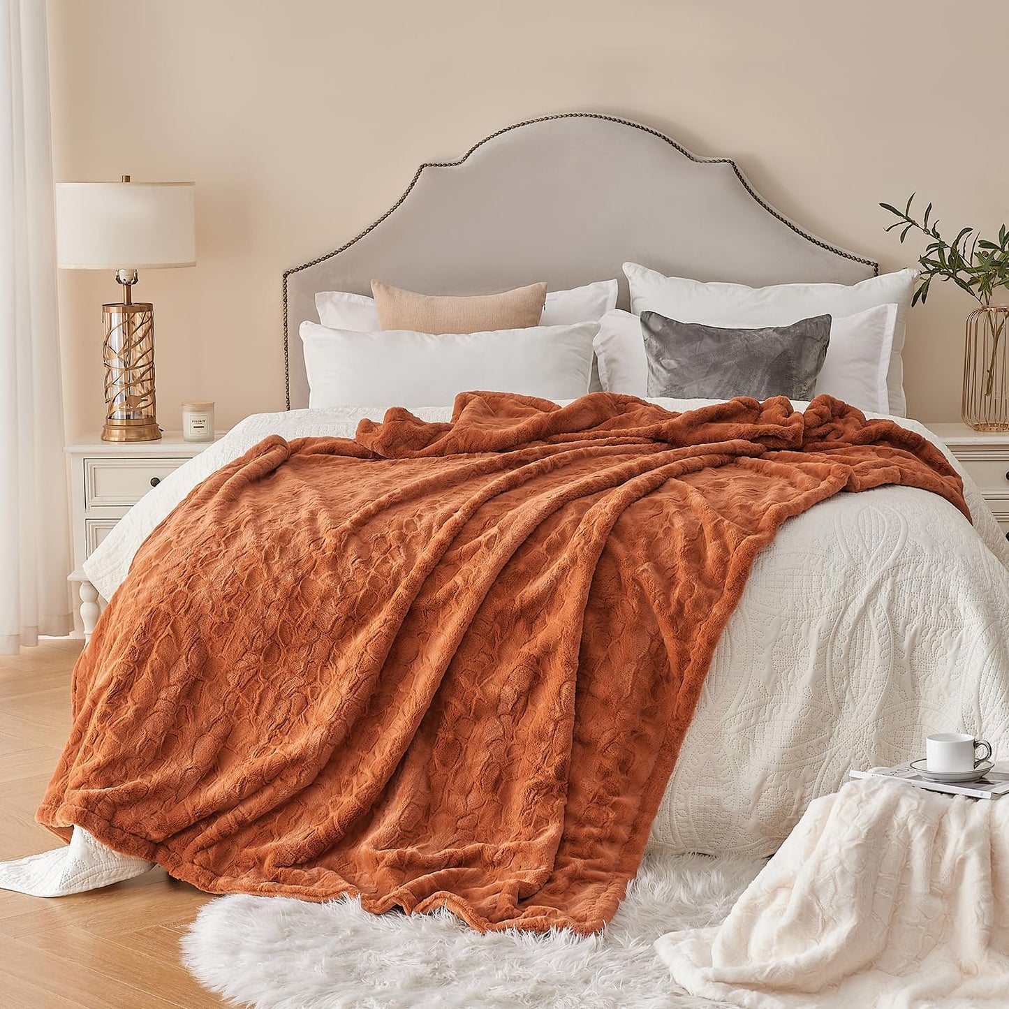 Krifey Oversized Faux Fur Blanket, Super Soft Cozy Blanket, Luxury Fluffy Throw Blanket Fuzzy Bed Throw, Plush for Women, Camel 60" x 80"