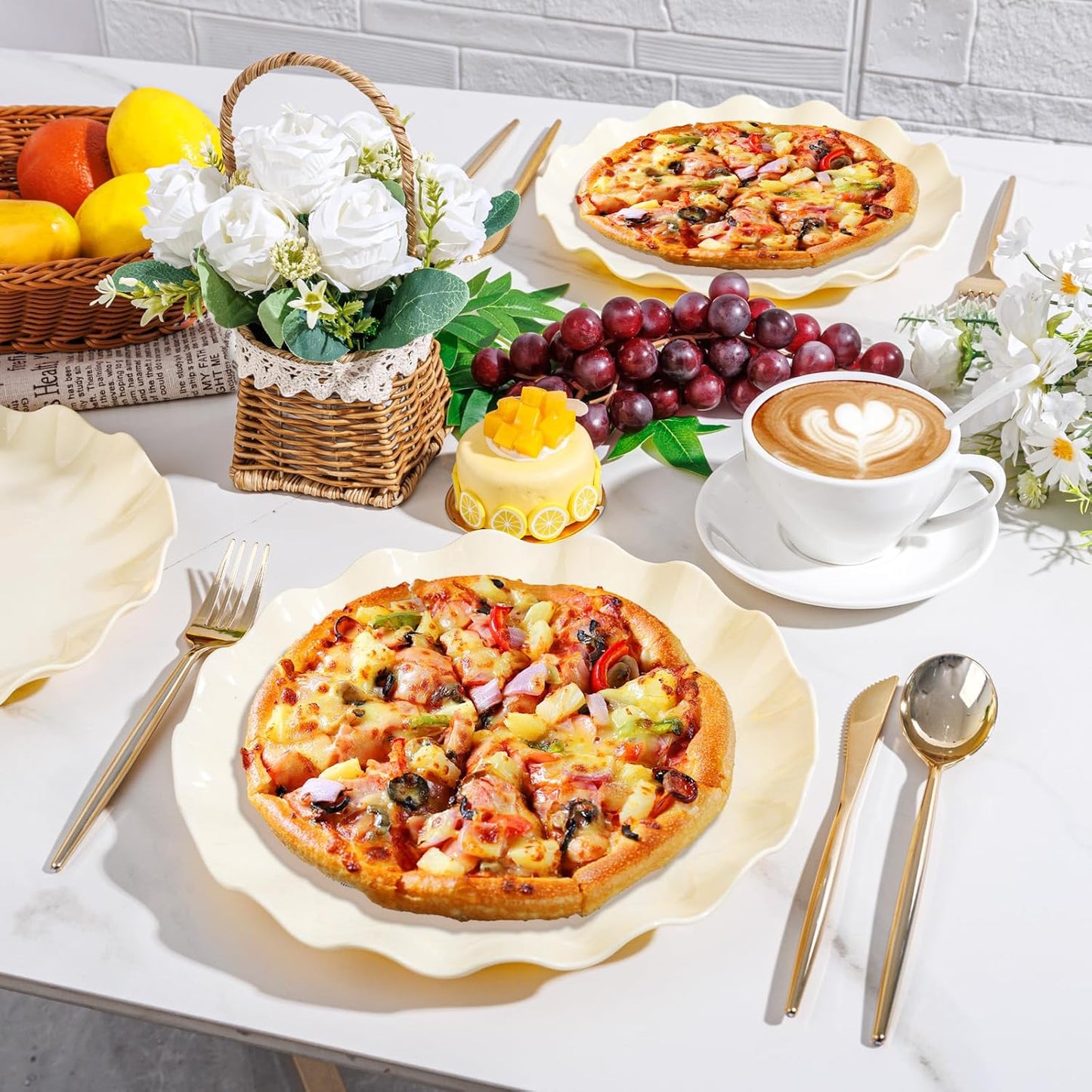 LIYH 20 Pcs 10 Inch Beige Plastic Plates Reusable - Unbreakable Plastic Scalloped Wavy Dinner Plates for Baby Shower Camping Party Outdoor Picnics Dishwasher Safe BPA Free