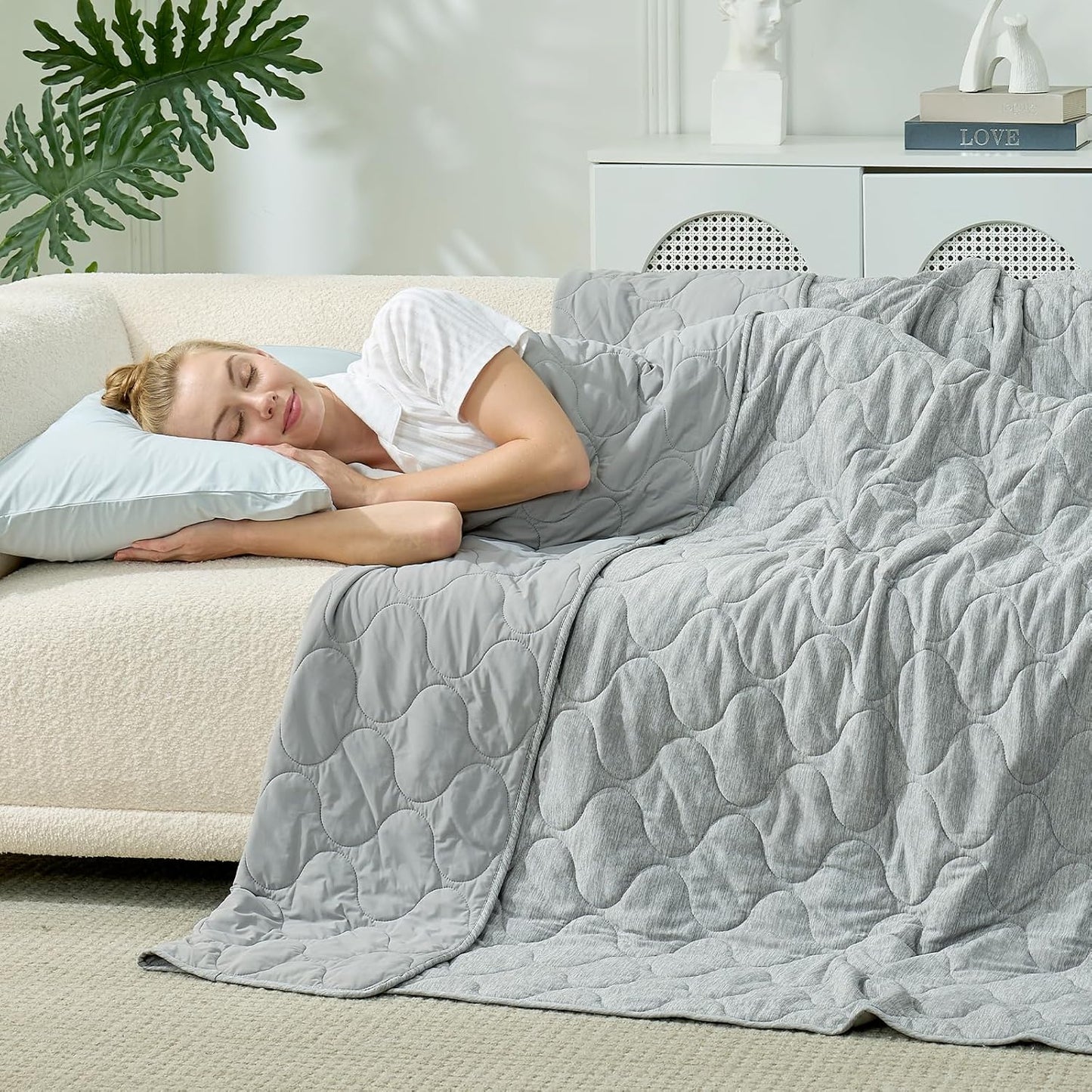 Cozy Bliss Cooling Dual-Sided Reversible Blanket for Hot Sleepers, Q-Max>0.46 Lightweight Soft Breathable All Seasons Double Side Cooling Throw for Night Sweats, Silver Grey, 40"x60"