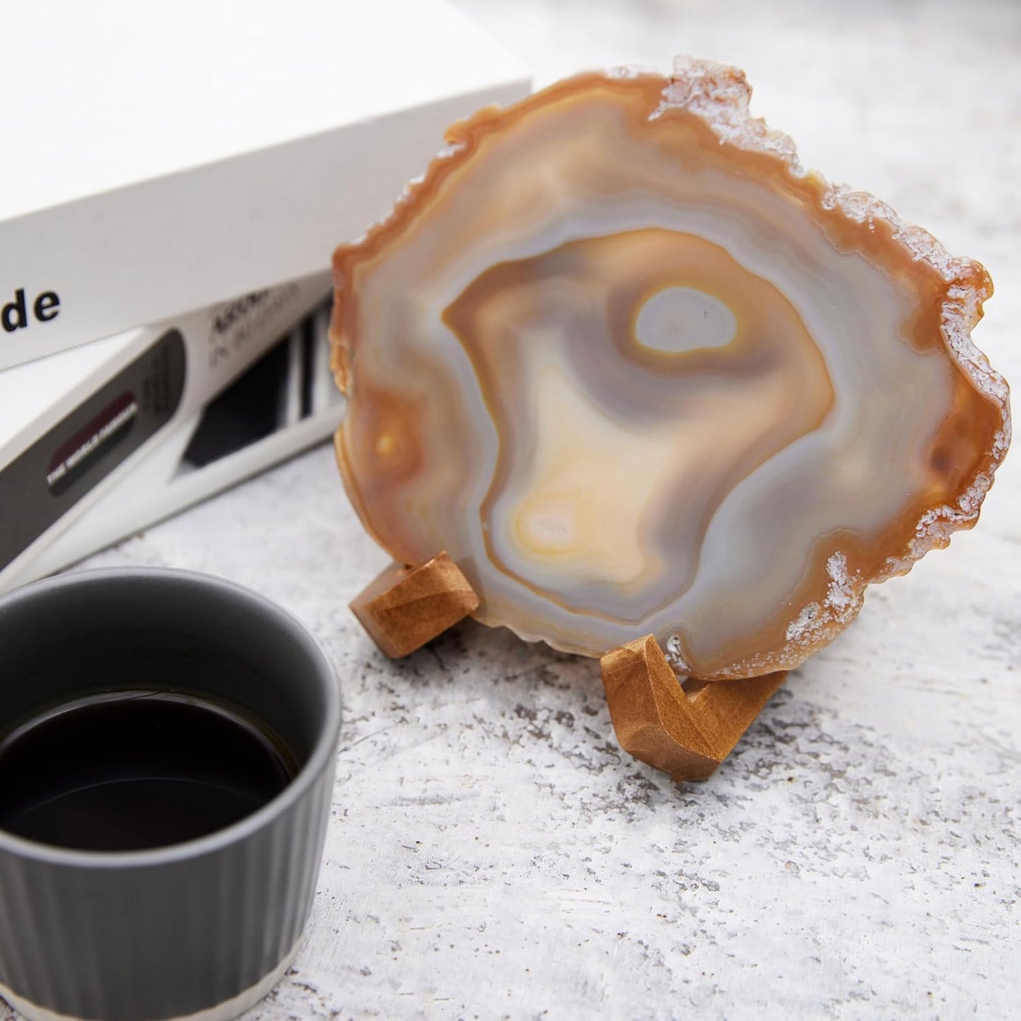 Luxury Lane Large Natural Brazilian Agate Slice Geode Rock Stone Drink Coaster with Wood Holder 4.7-5.5 inch Centerpiece Table Decoration, Oak Brown