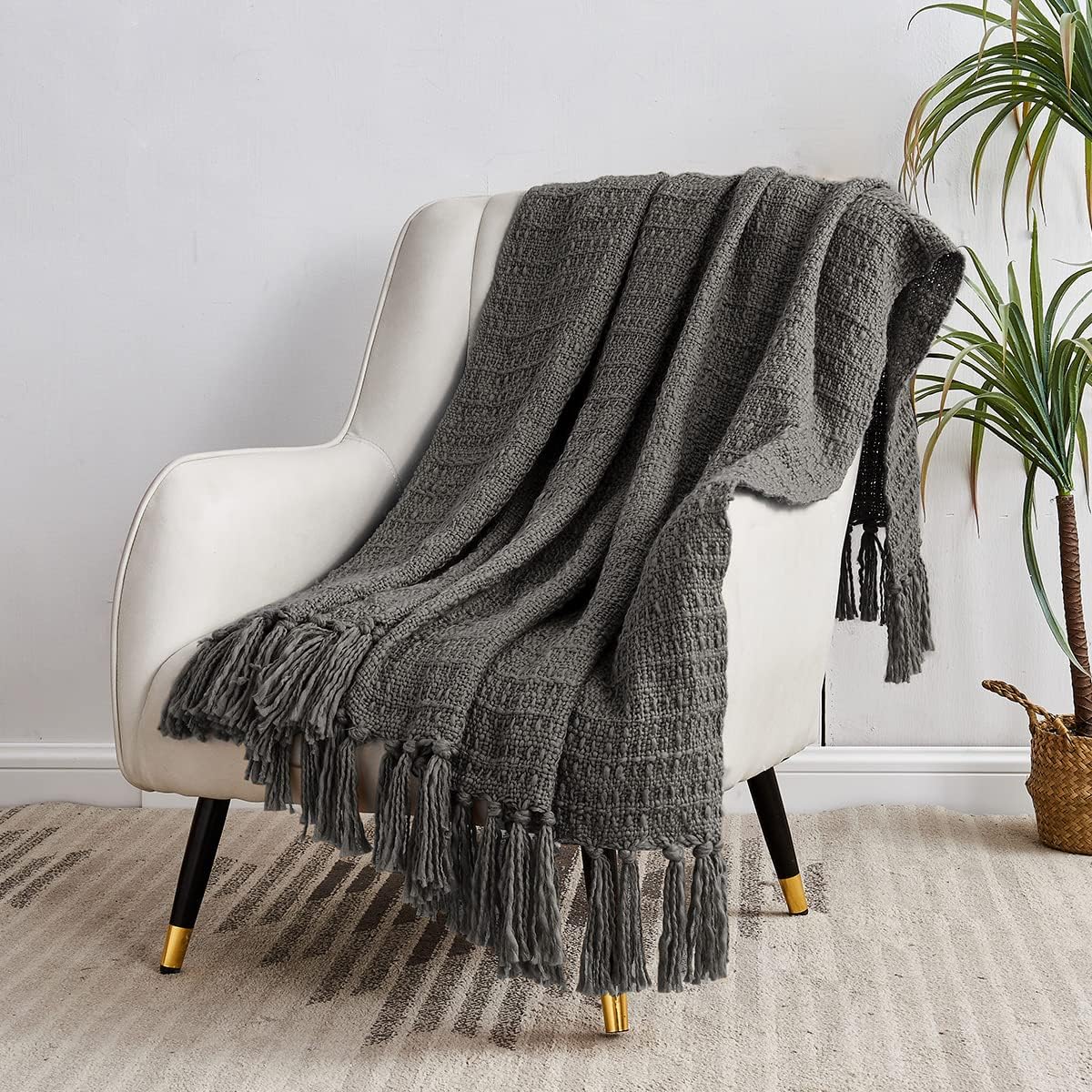Chunky Knit Throw Blanket, Grey Soft Warm Cozy Bed Throw Blanket with Tassels, Boho Style Textured Knitted Home Decorative Blanket for Couch, Sofa &Bed, 50"x60"
