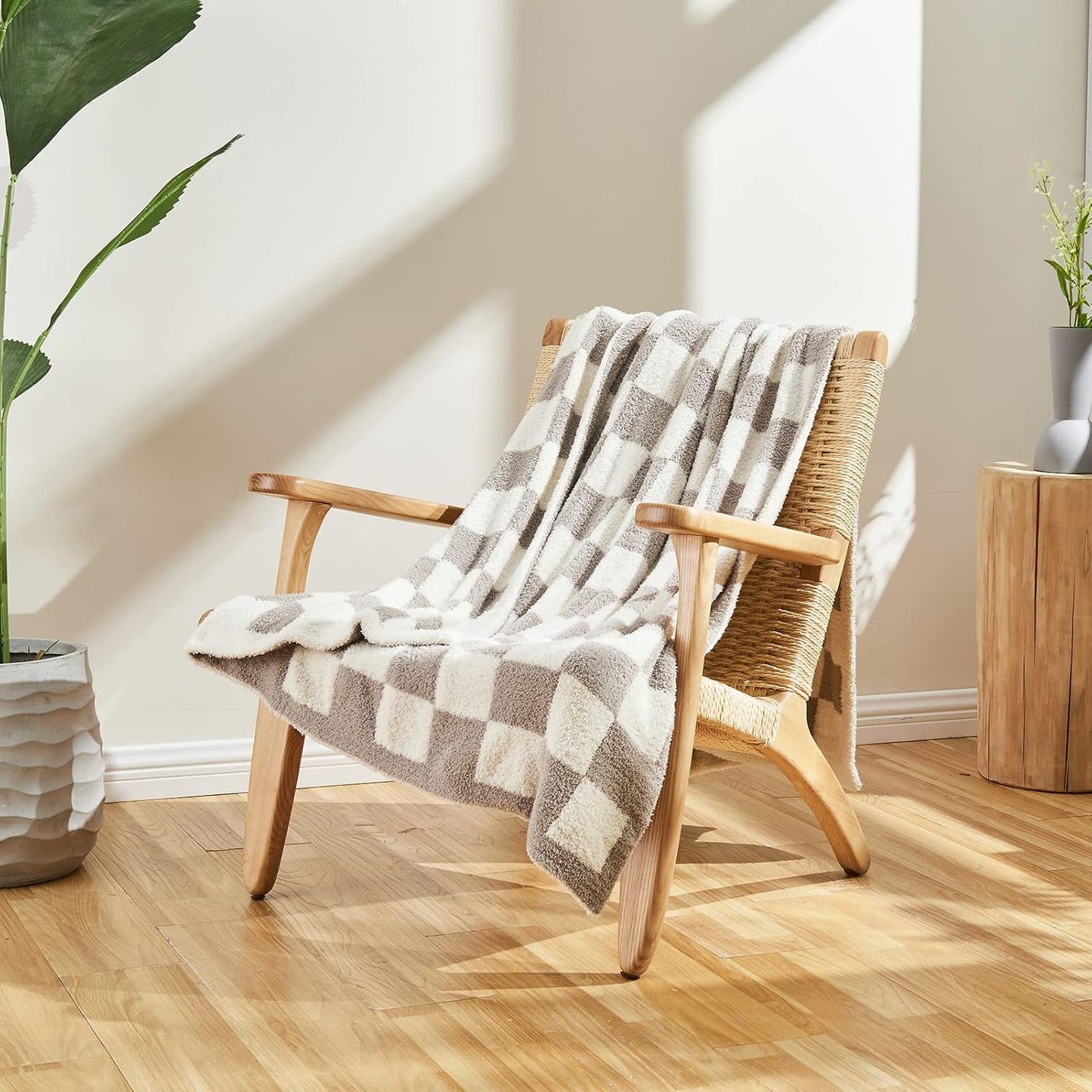 CozeCube Super Soft Fullfy Microfiber Reversible Knitted Blankets, Warm Cozy Fuzzy Plush Throw, Grey and White Checkered Throw Blanket for Couch Bed Sofa, 50" x 60"