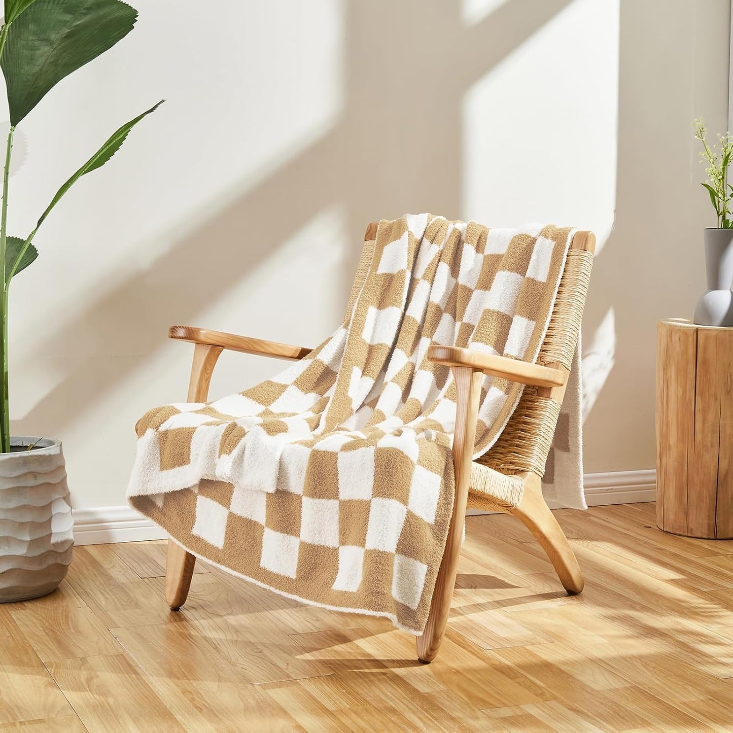 CozeCube Super Soft Fullfy Microfiber Reversible Knitted Blankets, Warm Cozy Fuzzy Plush Throw, Beige and White Checkered Throw Blanket for Couch Bed Sofa, 60" x 80"