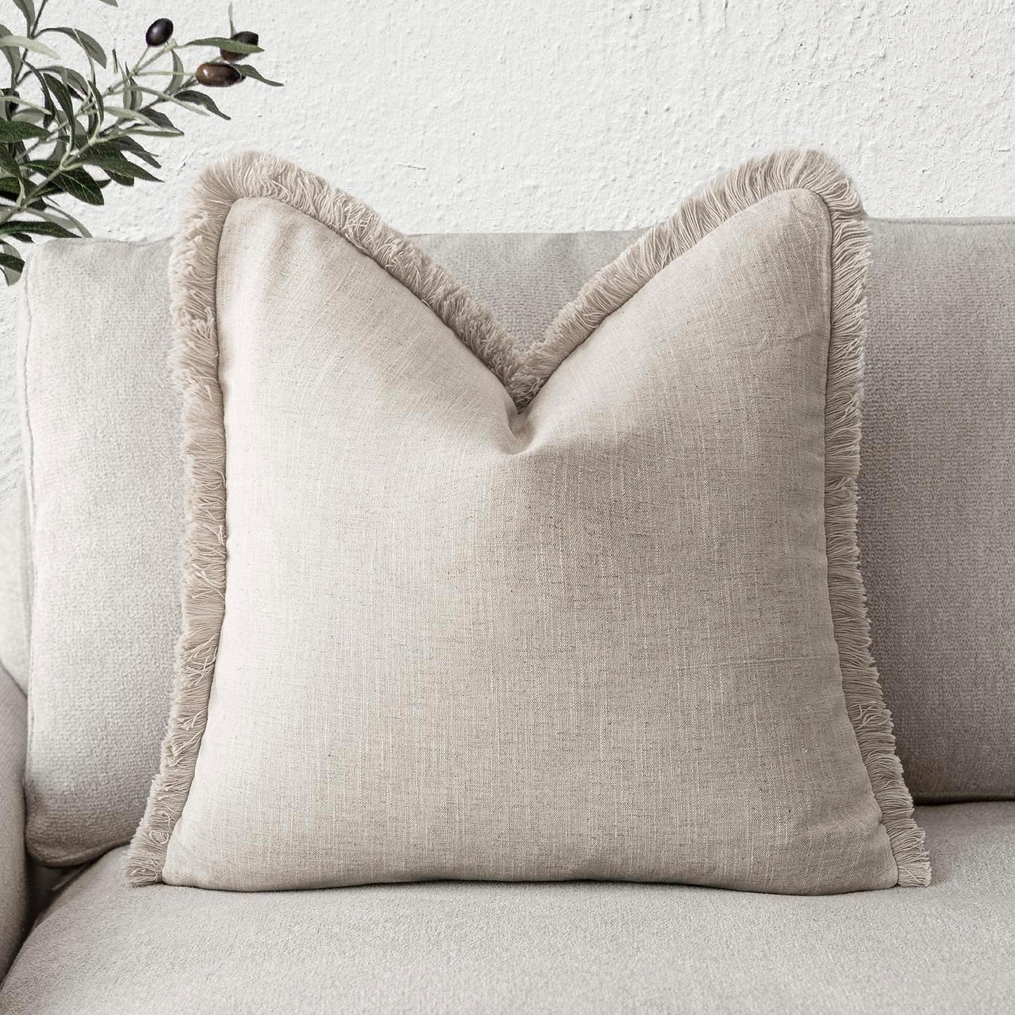 Foindtower Decorative Linen Fringe Throw Pillow Covers Cozy Boho Farmhouse Cushion Cover with Tassel Soft Accent Pillowcase for Chair Sofa Bed Living Room Home Decor, 18×18 Inch, 1PC, Natural Beige