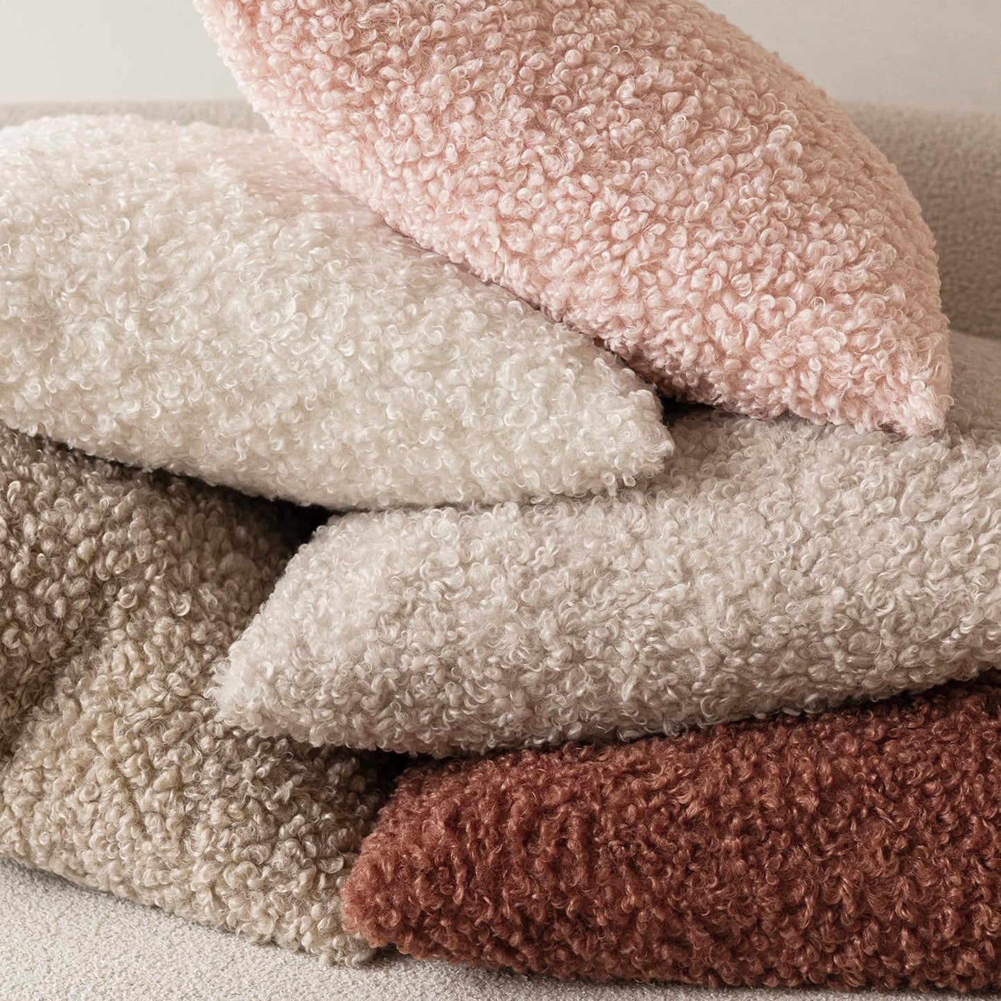 Foindtower 2 Pieces 24x24 Inch Light Pink, Faux Fur Throw Pillow Cover Accent Sherpa Furry Pillow Covers Fuzzy Soft Pillowcases Cozy Sheepskin Decorative Fleece Cushion Case for Bed Couch Living Room