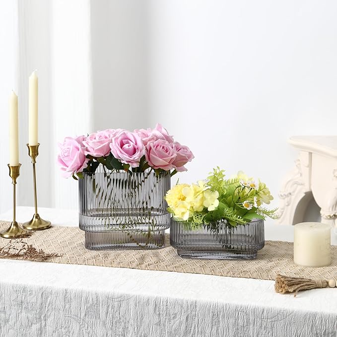 Short Glass Vases, Set of 2 Black Glass Vases for Tulips, Ribbed Vase for Flowers, Modern Small Vase for Living Room, Dining Room, Bathroom, Desk, Shelf, Wedding, Office