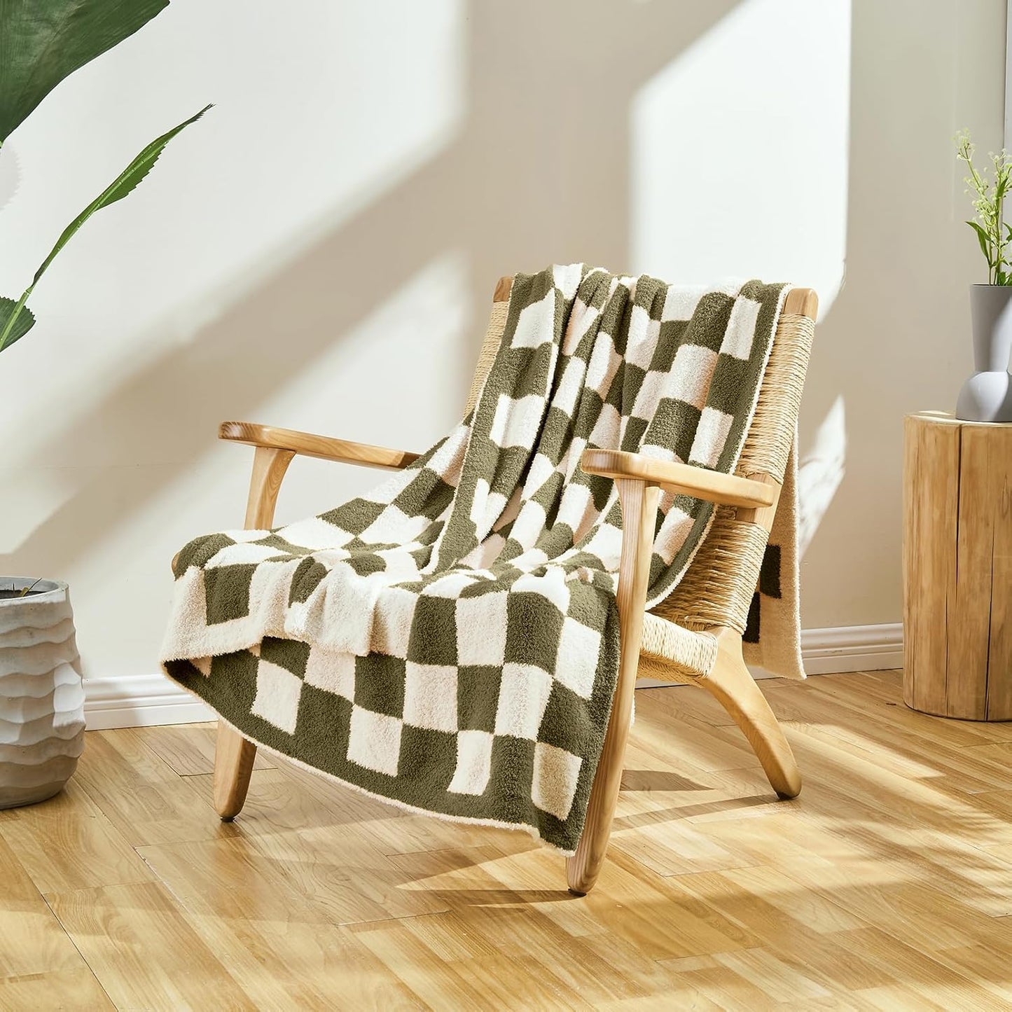 CozeCube Super Soft Fullfy Microfiber Reversible Knitted Blankets, Warm Cozy Fuzzy Plush Throw, Olive Green and White Checkered Throw Blanket for Couch Bed Sofa, 60" x 80"