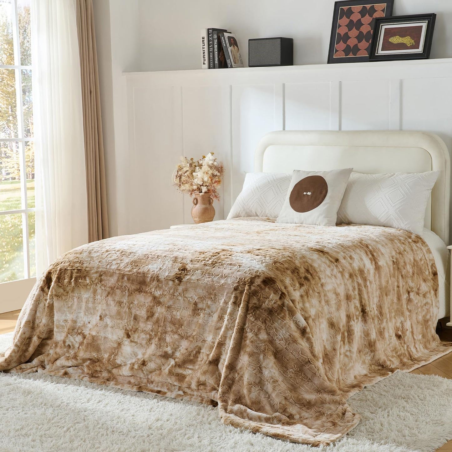 Krifey Faux Fur Blanket for Queen Size Bed, 3D Texture Soft Cozy Fuzzy Plush Warm Blanket, Christmas Birthday Gifts for Women Mom Girlfriend Men, Room Decor, Marbled Beige, 90x90in