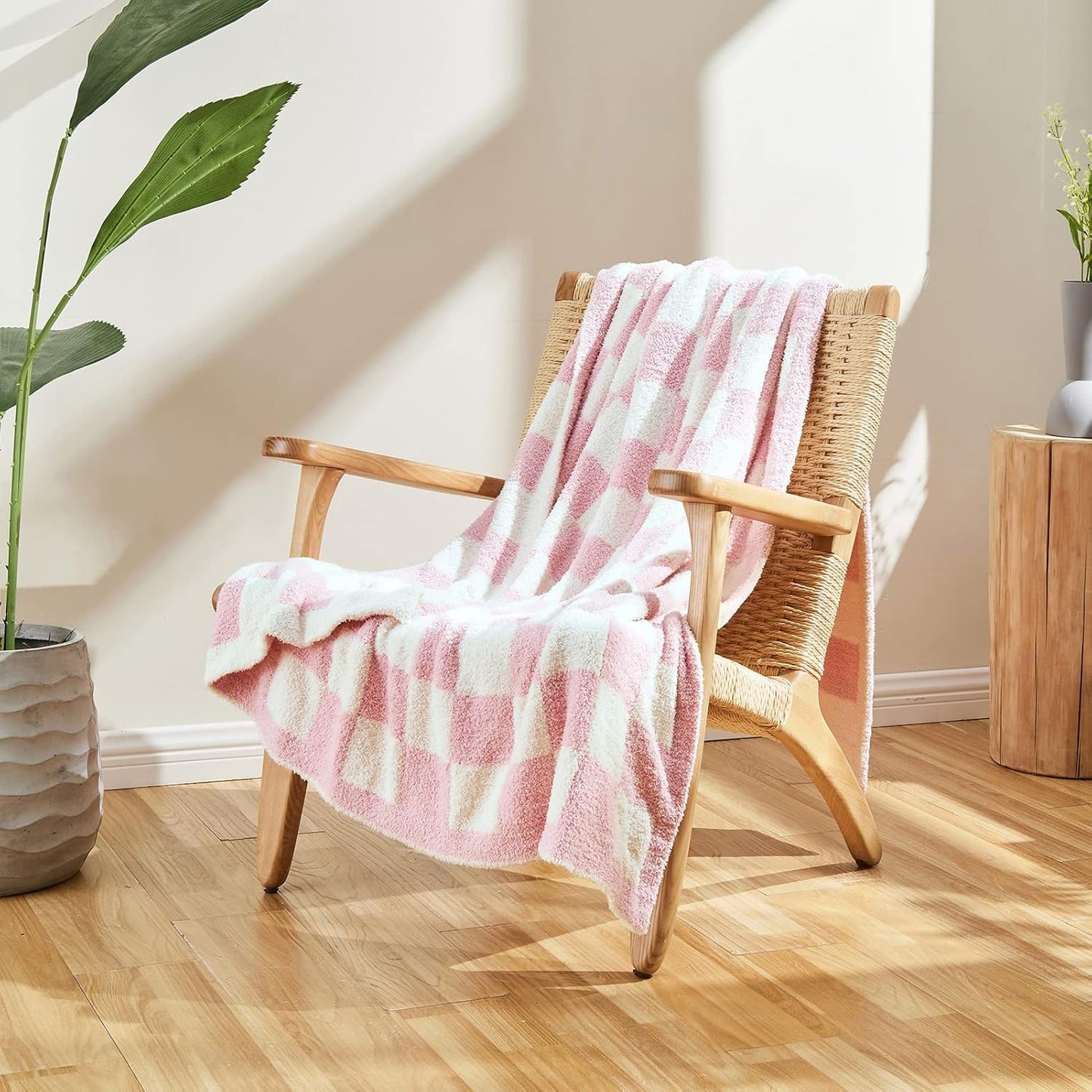 CozeCube Super Soft Fullfy Microfiber Reversible Knitted Blankets, Warm Cozy Fuzzy Plush Throw, Pink and White Checkered Throw Blanket for Couch Bed Sofa, 50" x 60"