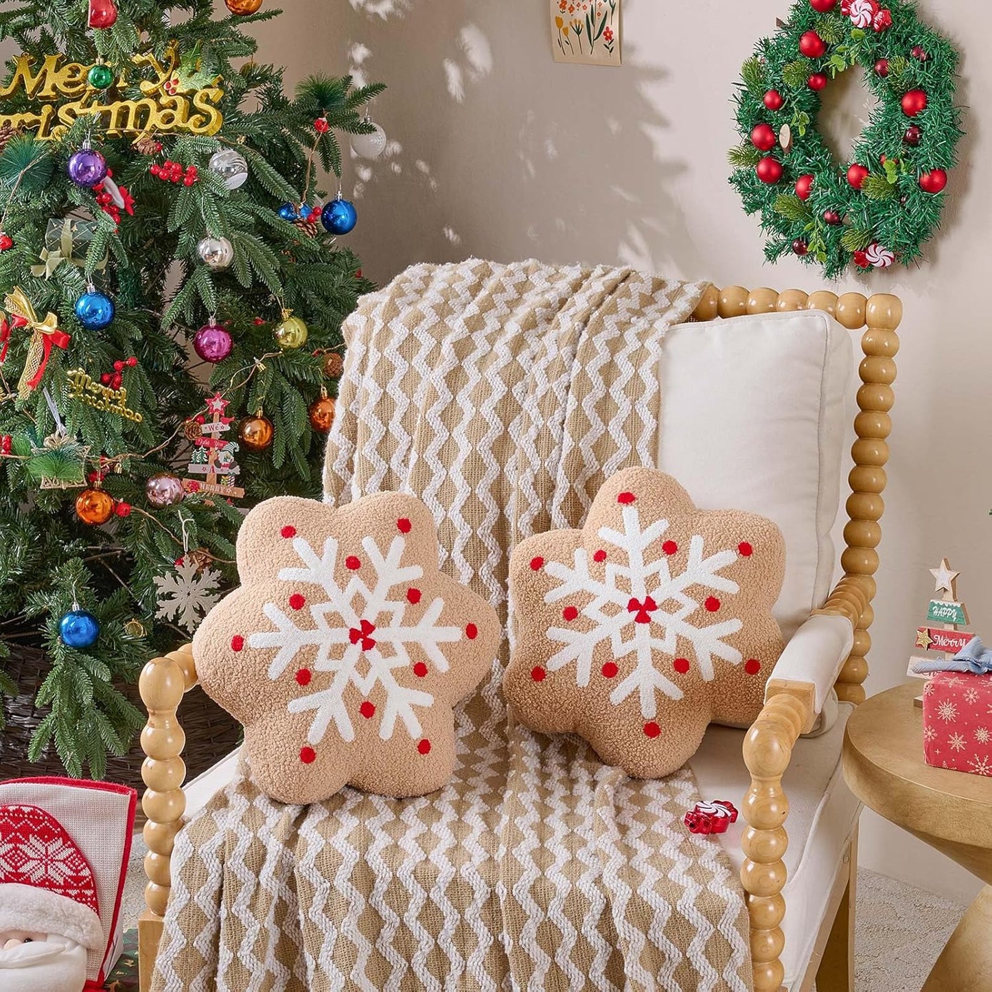 Lanpn Christmas Gingerbread Snowflake Pillows Set of 2, Christmas Decoration Winter Throw Pillows Soft 3D Shaped Ginger Bread Snow Flake Throw Cushion for Sofa Bedroom Xmas Decor (15x15 inch)