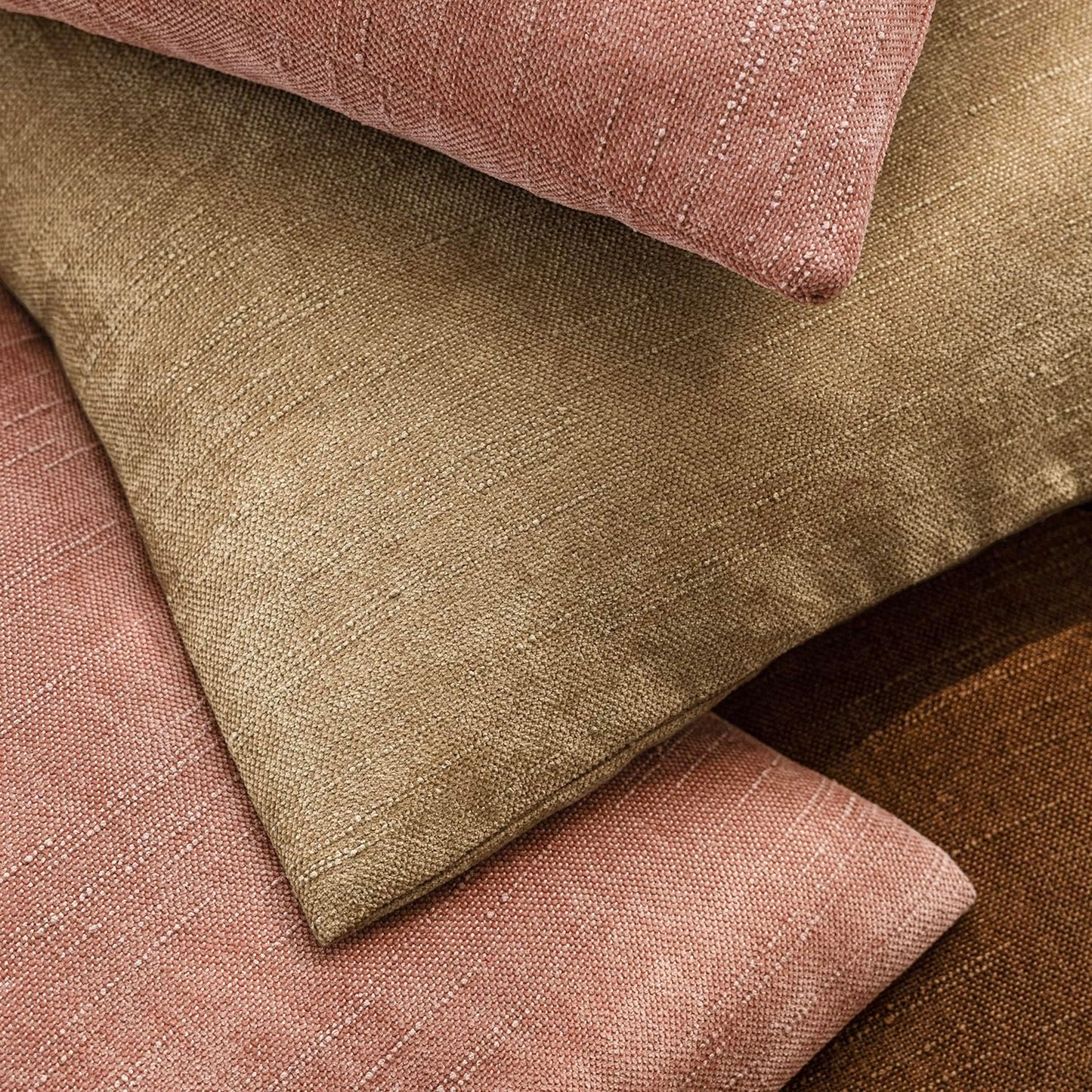 Foindtower Pack of 2 Textured Chenille Throw Decorative Pillow Covers Square Accent Solid Cushion Cover Neutral Farmhouse Pillow Case for Couch Sofa Bedroom Living Room 18x18 Inch,Dusty Pink